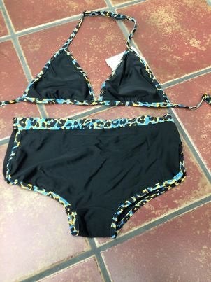 zwarte bikini afgewerkt met panter motief Maat 170./176, Sport- of Zwemkleding, Ophalen of Verzenden, Emmen, Jongen