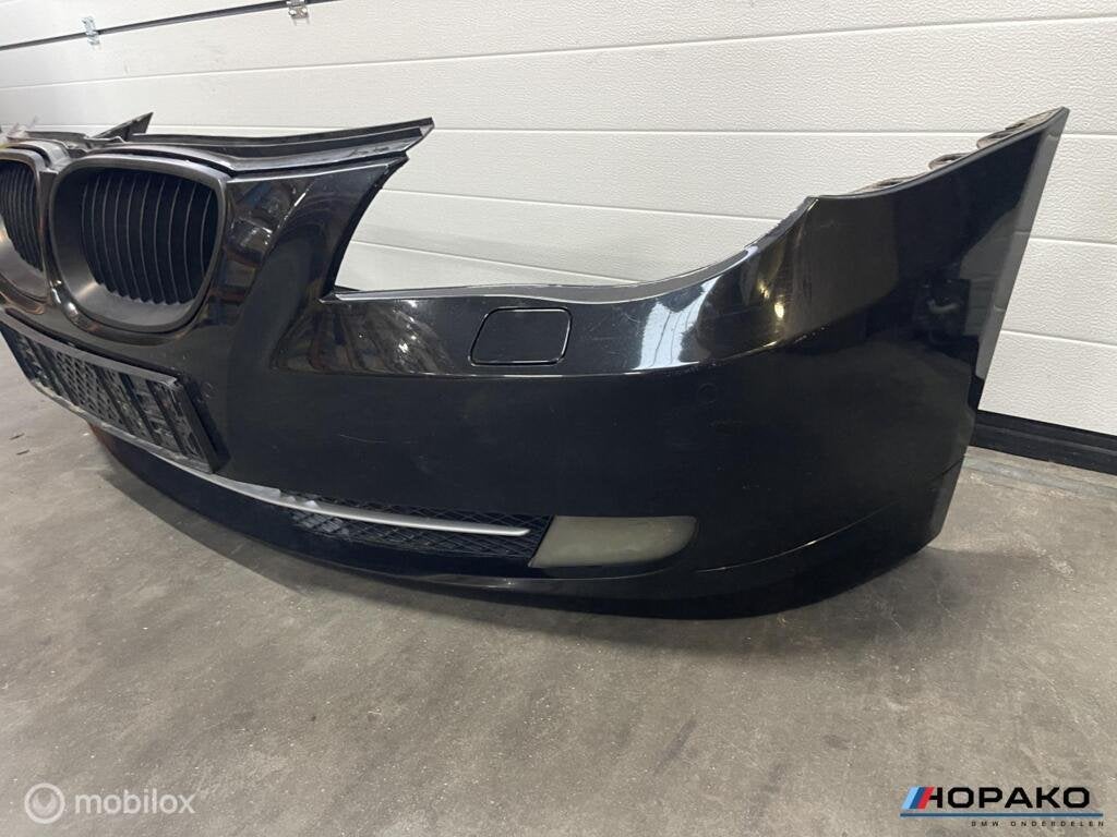 Voorbumper BMW 5 serie E60 E61 | Schwarz II, Gebruikt, Einsteinlaan 5, Rijswijk, Voor, Ophalen of Verzenden
