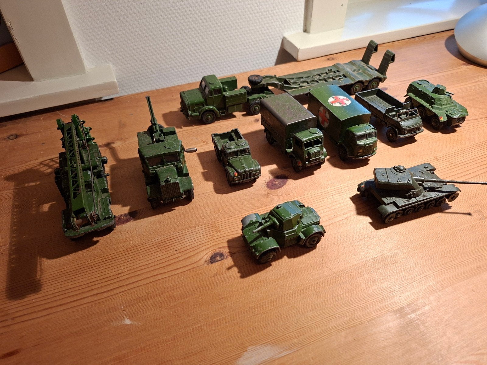 Dinky Toys militaire voertuigen (10 stuks) met gebruiksspore, Ophalen of Verzenden, Gebruikt, Overige typen, Dinky Toys