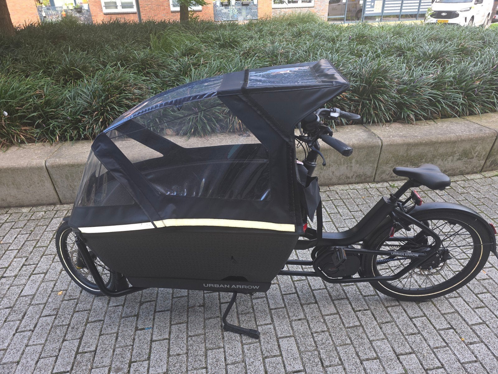 Urban Arrow Family Bakfiets - Elektrisch met Huif, Gebruikt, 2 kinderen, Elektrisch, Schijfrem