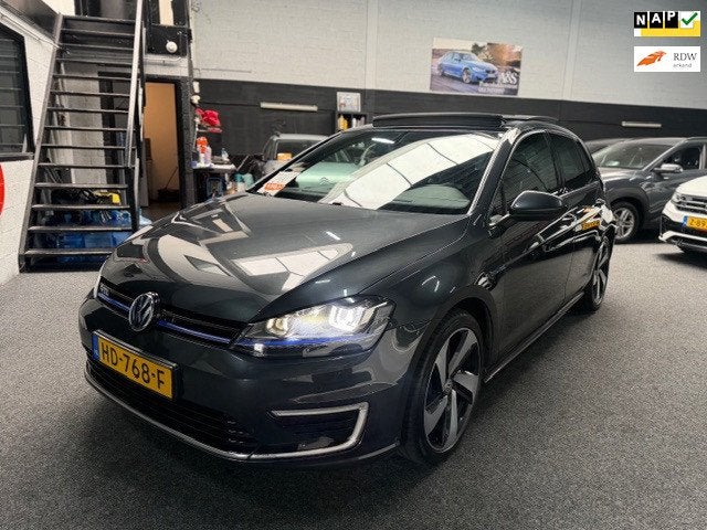 Volkswagen Golf 1.4 TSI GTE/Pano, Auto's, 8 kWh, Gebruikt, Euro 6, 4 cilinders