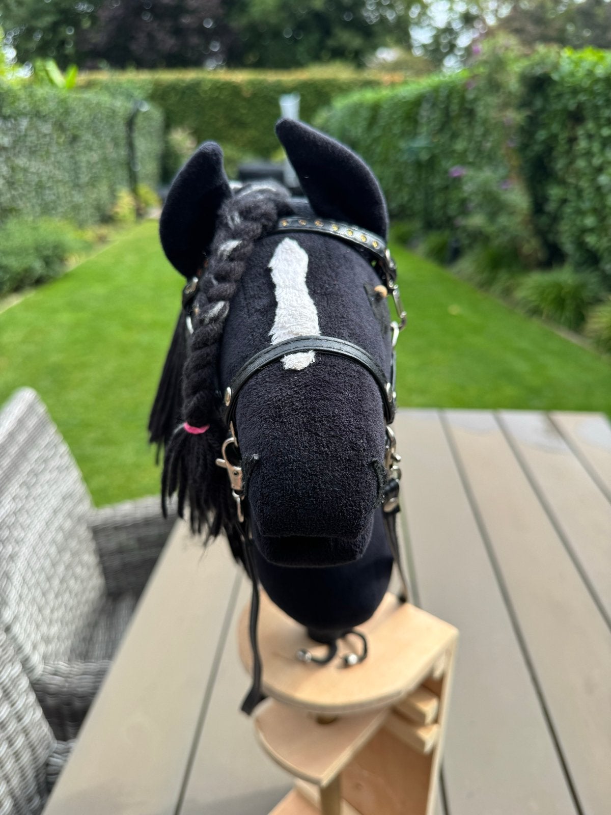 Hobbyhorse Zwart met Wit Bles en Hoofdstel, Ophalen of Verzenden, Zo goed als nieuw