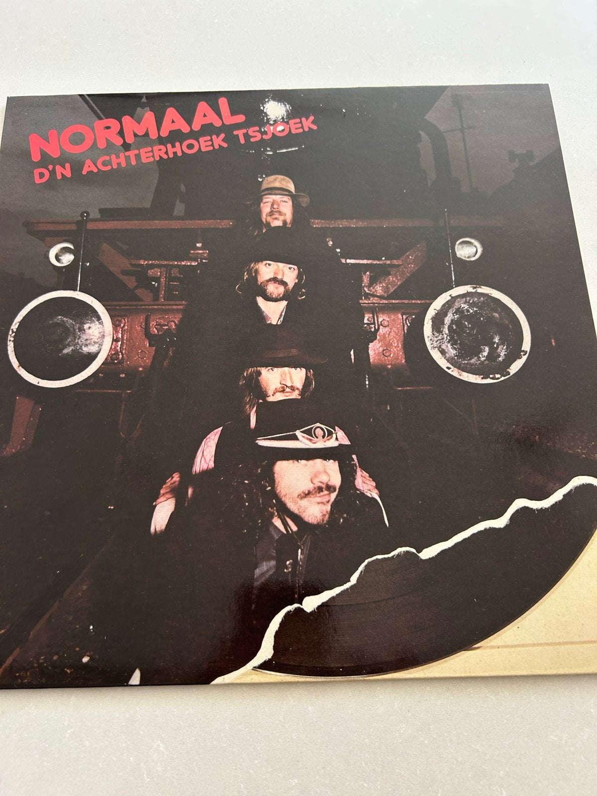 Normaal - D'n Achterhoek Tjoek Vinyl LP (Zonder Krassen), LP, Overige genres, Ophalen of Verzenden, Zo goed als nieuw