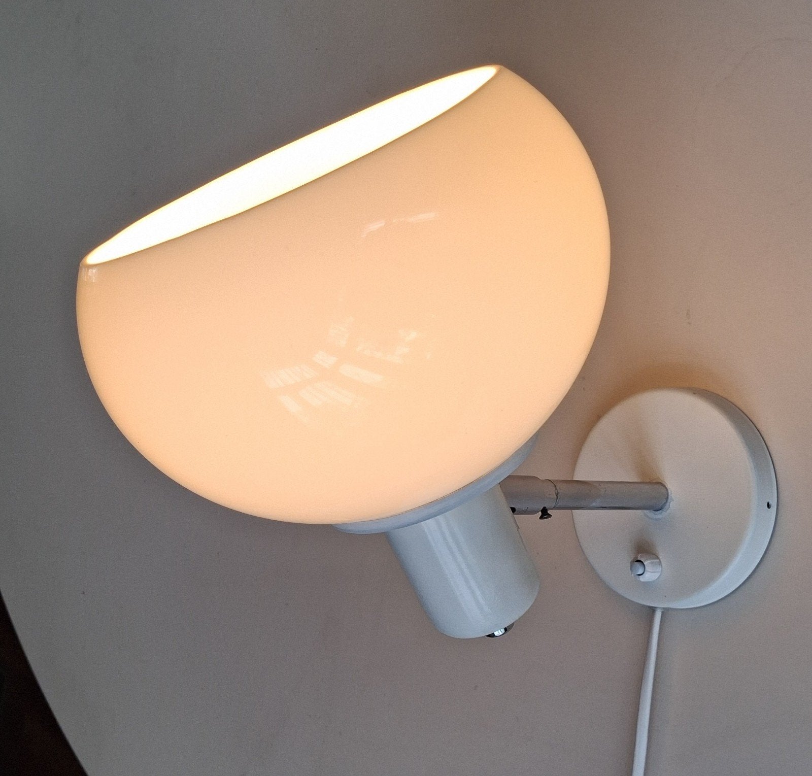 Dijkstra wandlamp, wit plexiglas, vintage,space age,jaren 70, Ophalen of Verzenden, Gebruikt, Metaal, Vintage