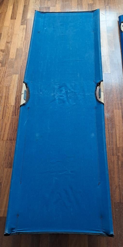 Opvouwbaar veldbed / campingbed - Blauw, Caravans en Kamperen, Kampeeraccessoires, Gebruikt, Ophalen
