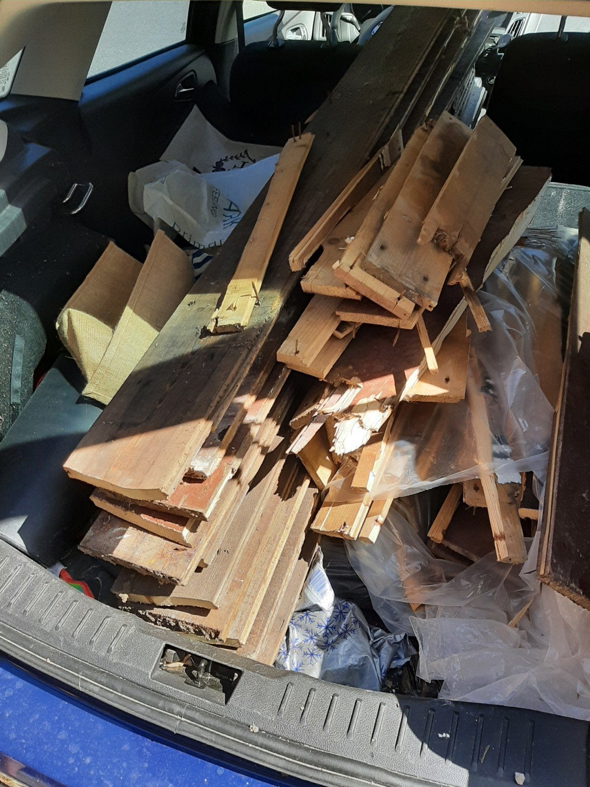 Gratis brandhout ophalen - diverse houtsoorten, Minder dan 3 m³, Ophalen of Verzenden, Overige houtsoorten, Blokken