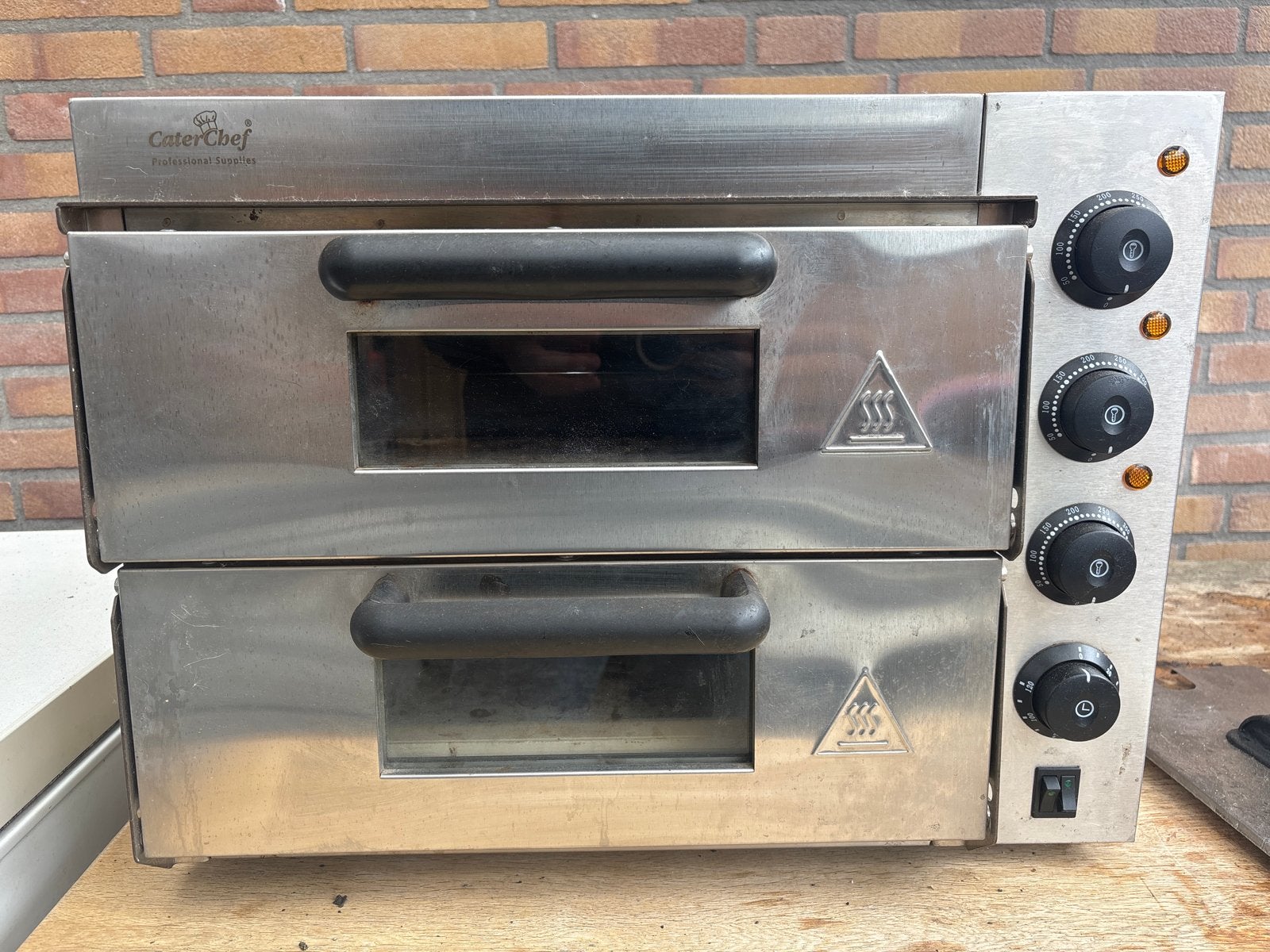 CaterChef Pizzaoven - Dubbel, met lichte roestschade, Witgoed en Apparatuur, Ovens, Minder dan 45 cm, Pizzaoven, Ophalen of Verzenden