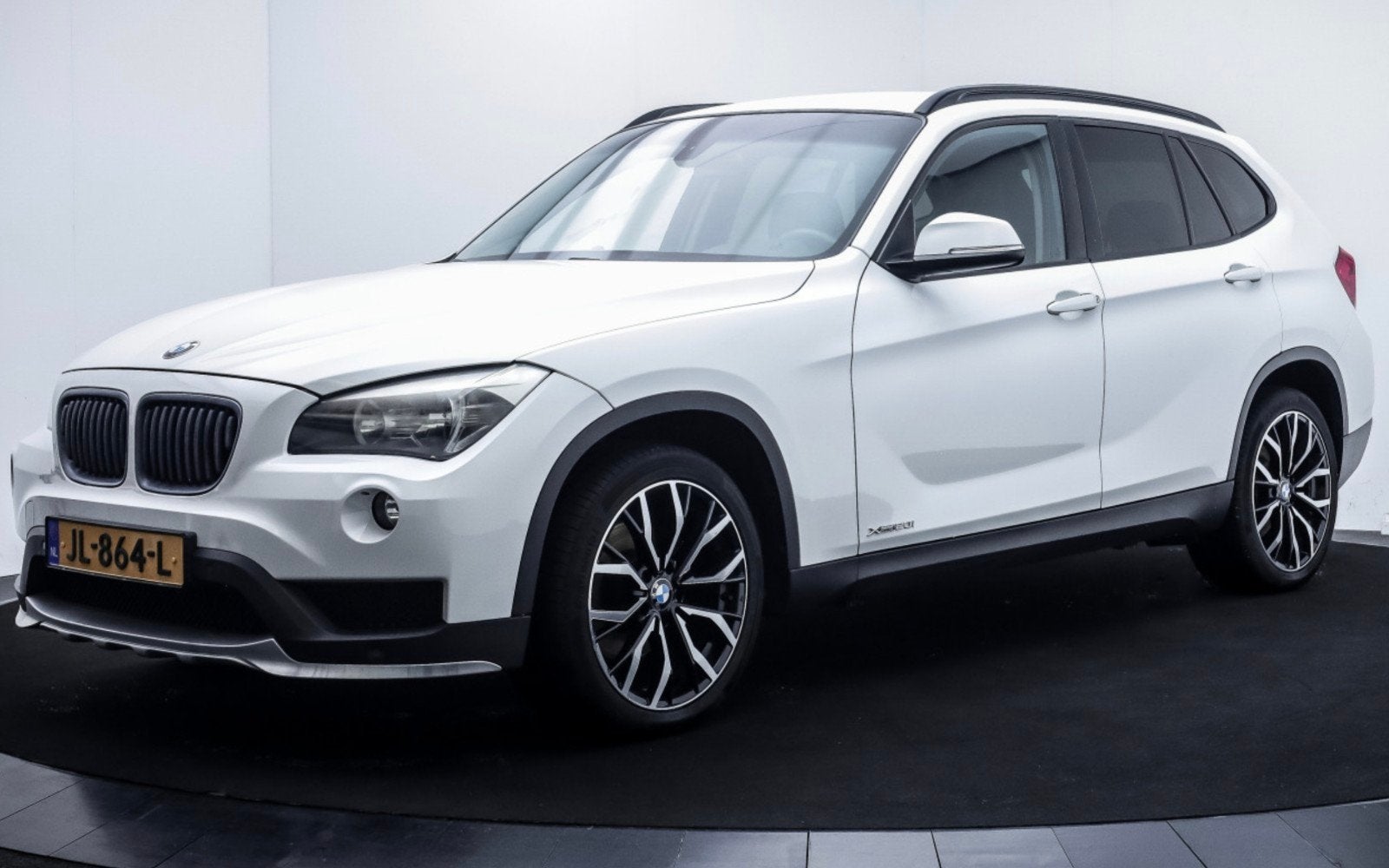 BMW X1 2.0i X-Drive SPORT-Line automaat, leder, camera-, Auto's, Zwart, 4 cilinders, 2000 kg, Wit