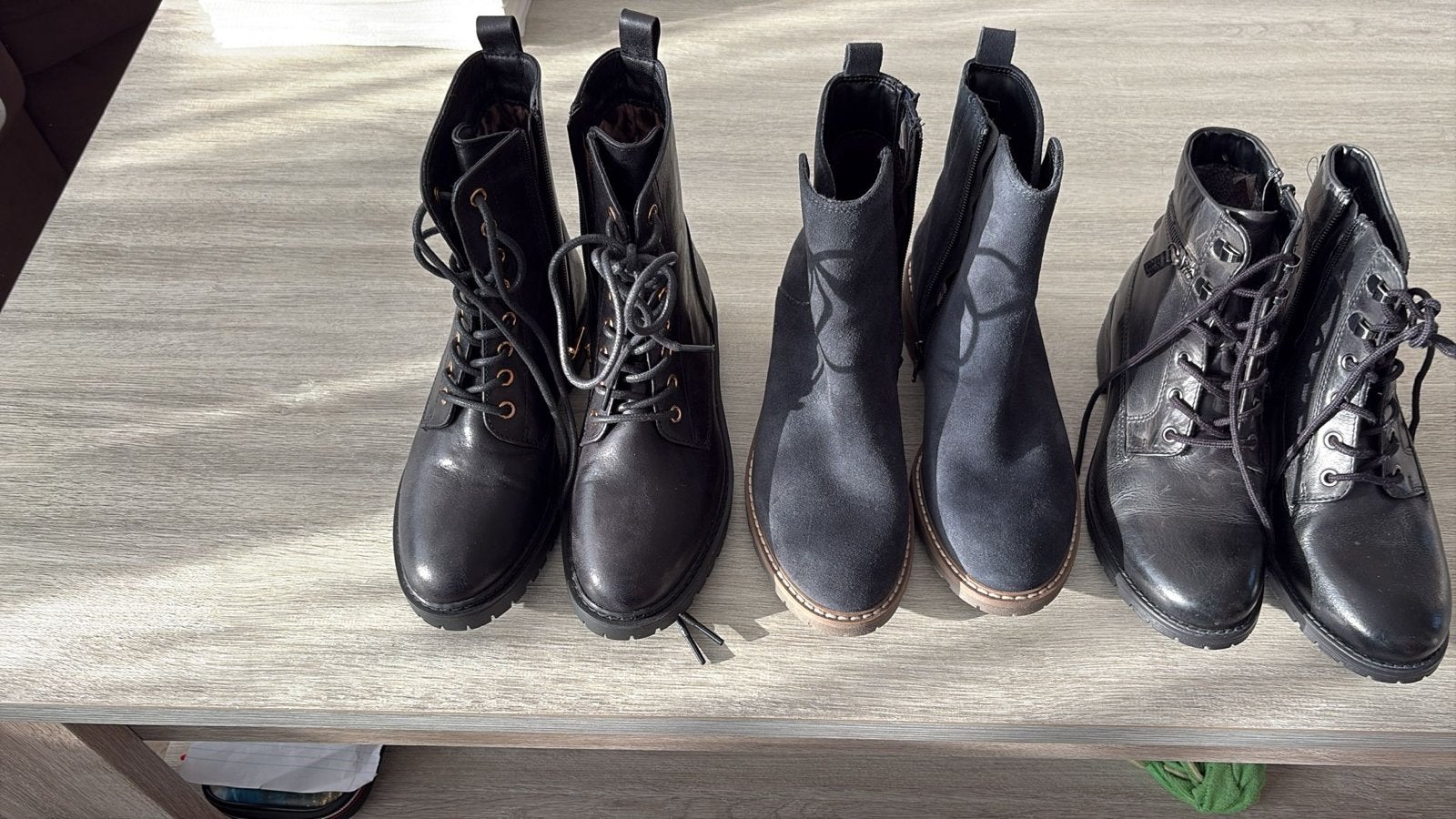 Restpartij: 40 paar diverse schoenen, Ophalen of Verzenden, Zo goed als nieuw, Zwart, Lage of Enkellaarzen