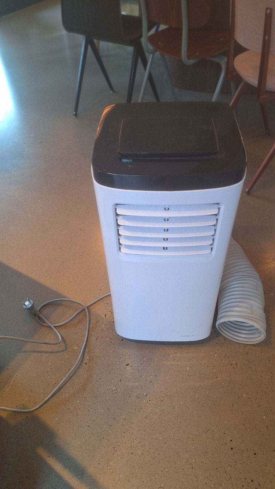 Nedis Mobiele Airco ACMB1WT7 - Koel en Ontvochtig, Witgoed en Apparatuur, Airco's, Ophalen, Mobiele airco, Minder dan 60 m³, 3 snelheden of meer