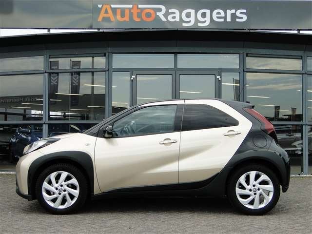 Toyota Aygo X 1.0 VVT-i Pulse + Draaghaak! Carplay | Stoelve, 12 maanden, Gebruikt, Stoelverwarming, 4 stoelen