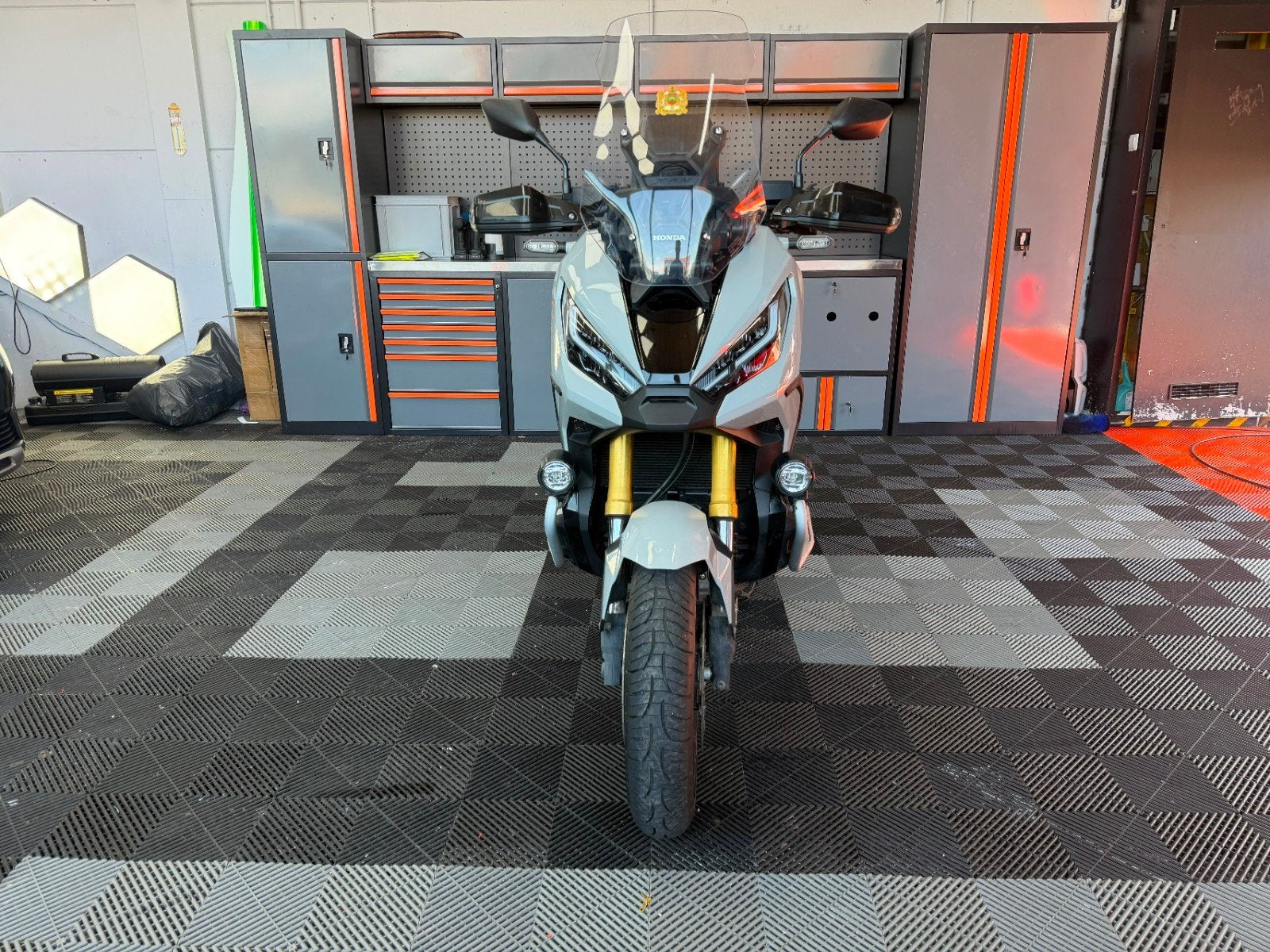 GOEDKOOPSTE Honda X-ADV 750 - Avontuurlijke Scooter/Motor, Motorrijbewijs A, Meer dan 35 kW, Automaat, LED Verlichting
