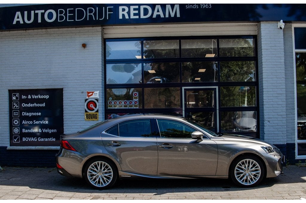 Lexus IS 300h Hybrid Business Line Pro, Auto's, Lexus, Achterwielaandrijving, Gebruikt, 181 pk, Leder en Stof