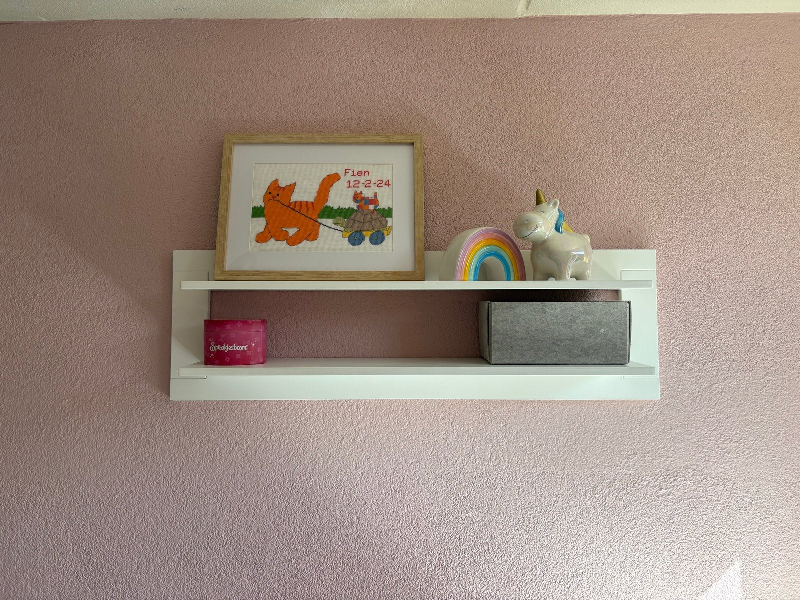 Kinderkamer: Commode, Ledikant en wandplank, Ophalen, Gebruikt, 50 tot 70 cm, 100 cm of meer