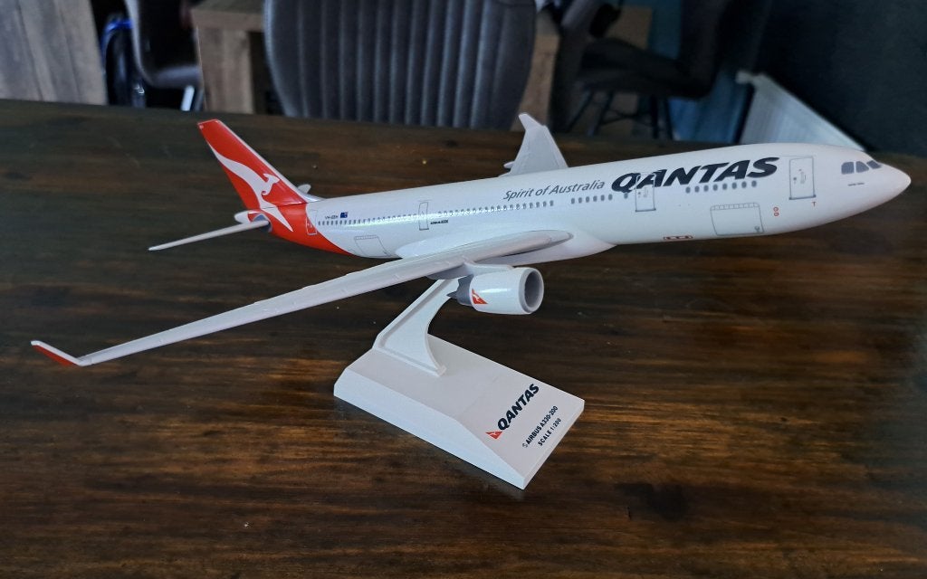 Qantas Airbus A330-203, Ophalen of Verzenden, Zo goed als nieuw, Schaalmodel