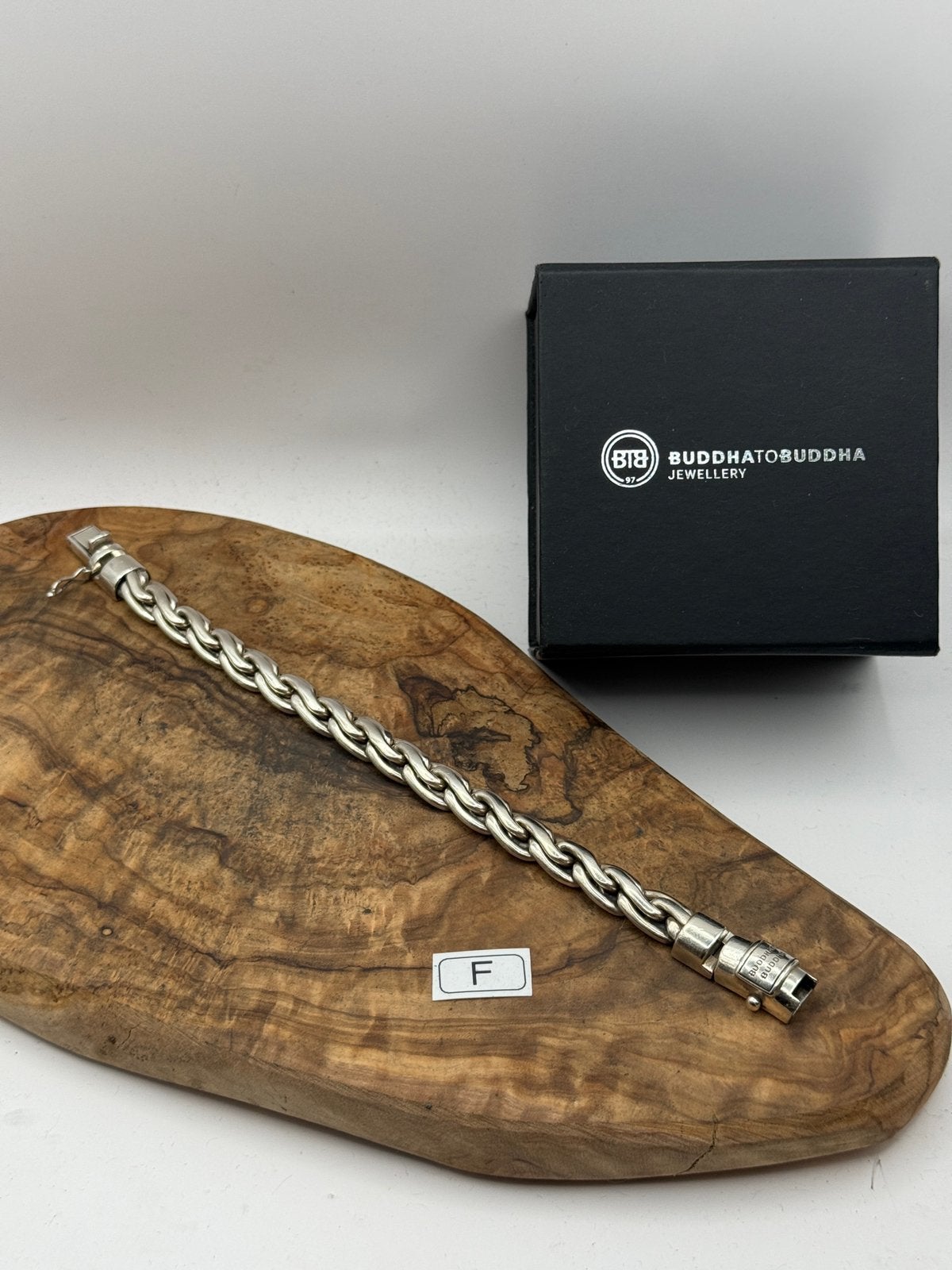 “KADEK” buddha to buddha 23cm• Maat: F “GEPOLIJST”, Ophalen of Verzenden, Zo goed als nieuw, Zilver, Zilver