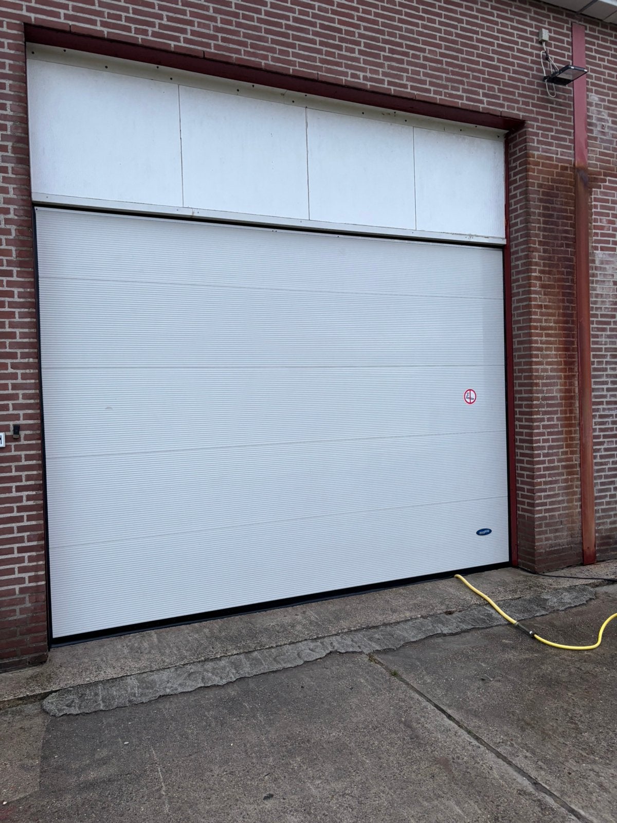 Electrische overheaddeur novoferm, Ophalen, Gebruikt, Garagedeur, 120 cm of meer