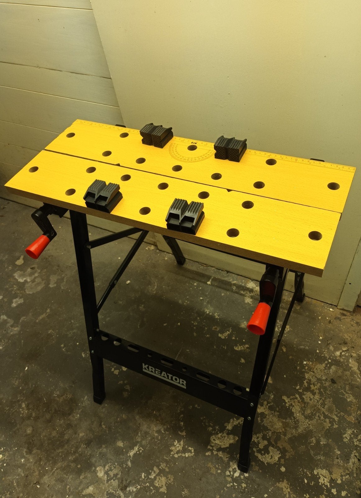 Kreator opvouwbare werkbank, Doe-het-zelf en Verbouw, Ophalen, Gebruikt, Minder dan 70 cm, Bankschroef