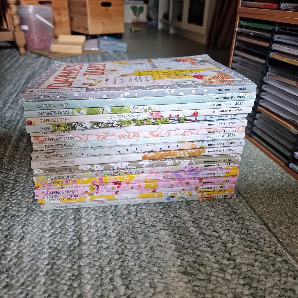 Daphne s Diary jaargang 24, 25 en 1ste nummer 2026 + extra s, Ophalen, Nieuw