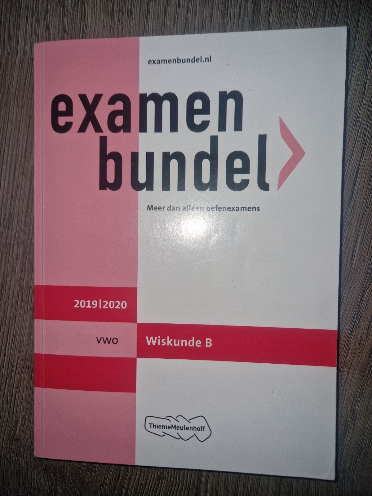 Examenbundel VWO Wiskunde B 2019/2020, Gelezen, ThiemeMeulenhoff, Ophalen of Verzenden, WO