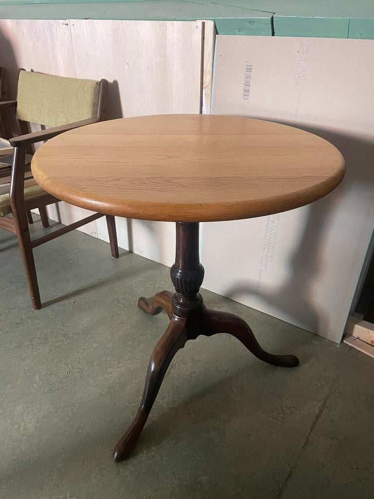 Klassieke eiken houten ronde bijzettafel / tafel, Huis en Inrichting, Tafels | Bijzettafels, Ophalen, 55 tot 75 cm, Zo goed als nieuw