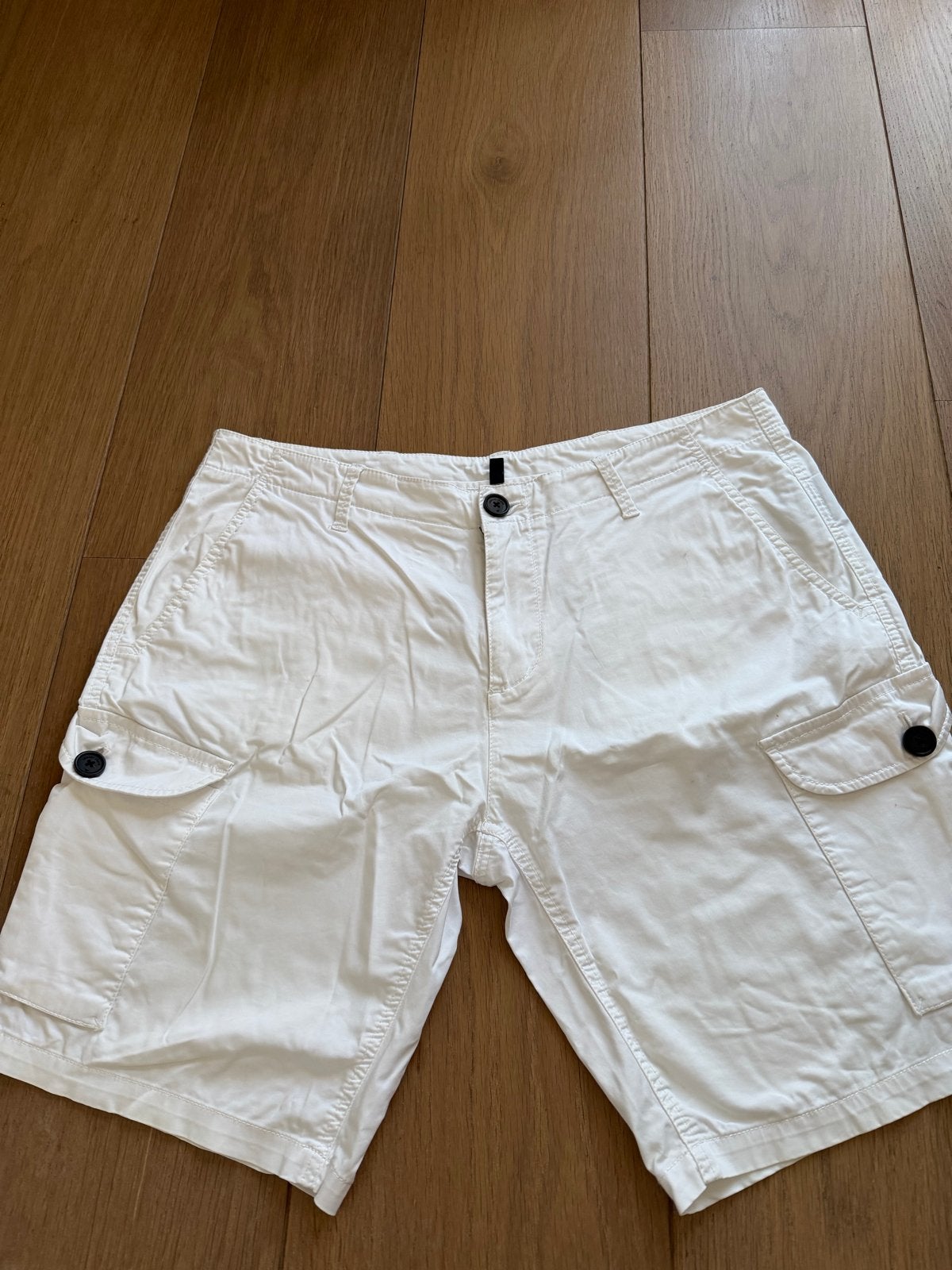 Armani Jeans Witte Cargo Shorts - Maat l, Ophalen of Verzenden, Gedragen, Maat 52/54 (L), Wit