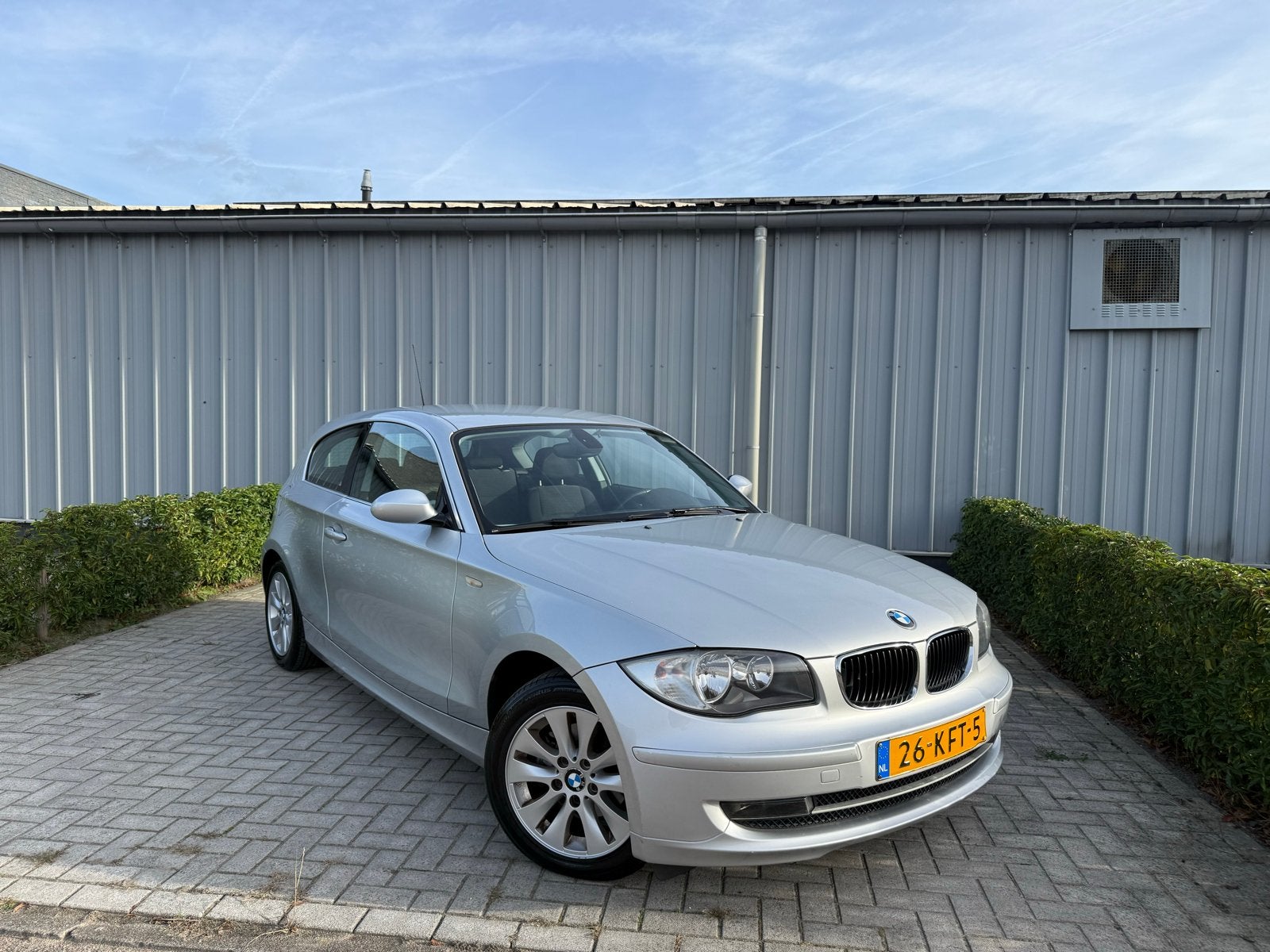 BMW 116i 3-deurs | 141.537 km | Airco | Cruise | NAP, Auto's, 1-Serie, Euro 5, 1995 cc, Zwart