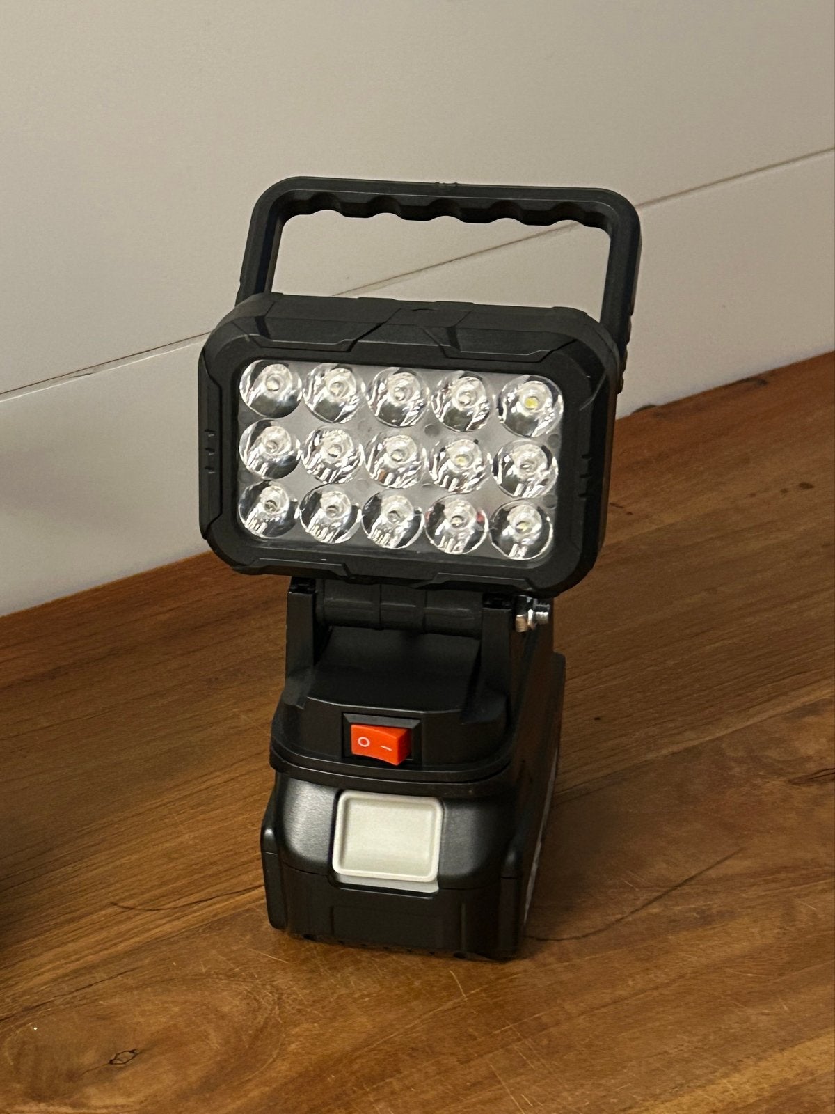 Nieuwe Makita 18V Bouwlamp / Werklamp (excl. accu), Ophalen of Verzenden, Nieuw, Minder dan 50 watt, Lamp