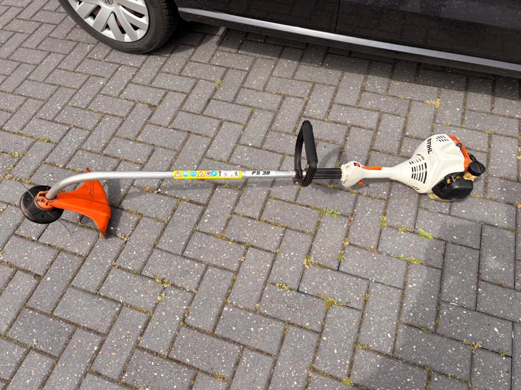 Stihl fs 38 bosmaaier, Tuin en Terras, Ophalen, Zo goed als nieuw, 10 tot 30 cm, Benzine