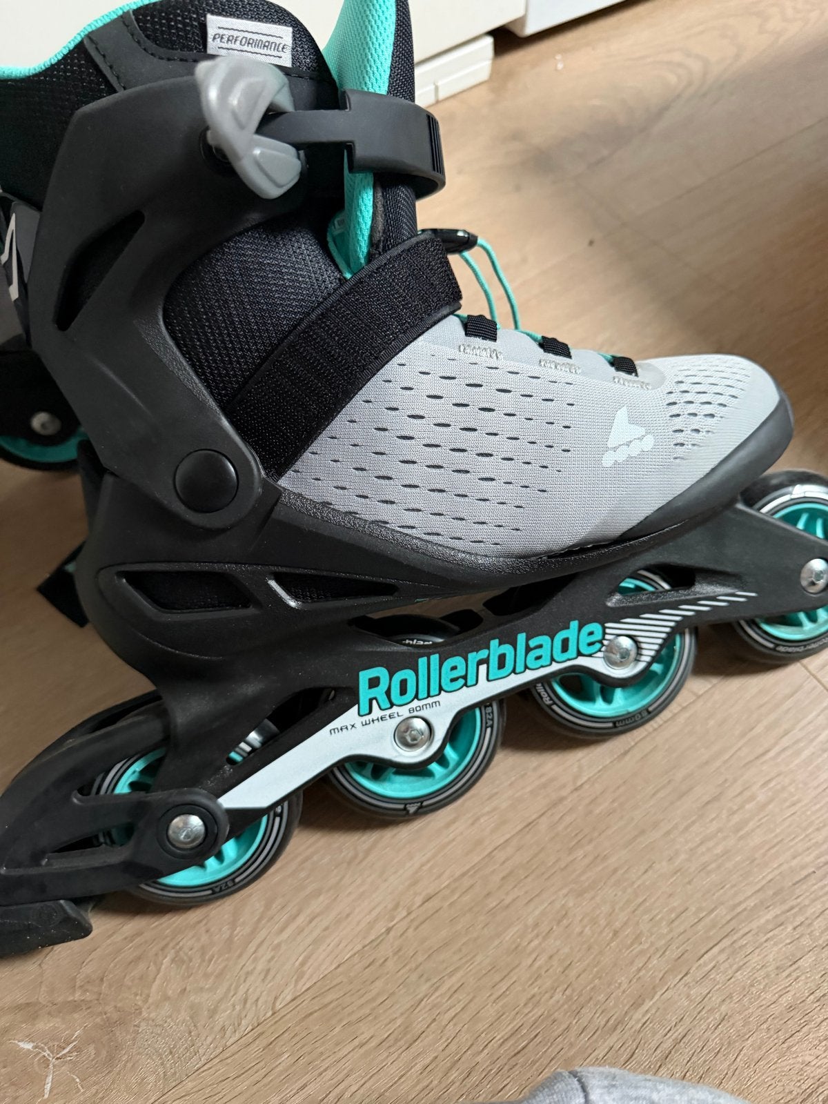 Zo goed als nieuwe Rollerblade inline skates, Overige merken, Ophalen of Verzenden, Zo goed als nieuw, Inline skates 4 wielen