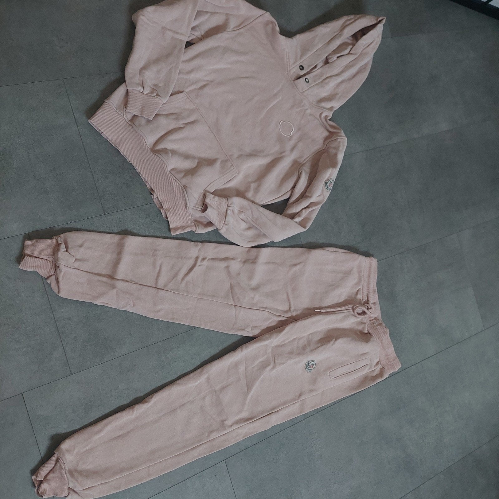 moncler pak draagmaat 176 s trainingspak comfy, Ophalen of Verzenden, Sport- of Zwemkleding
