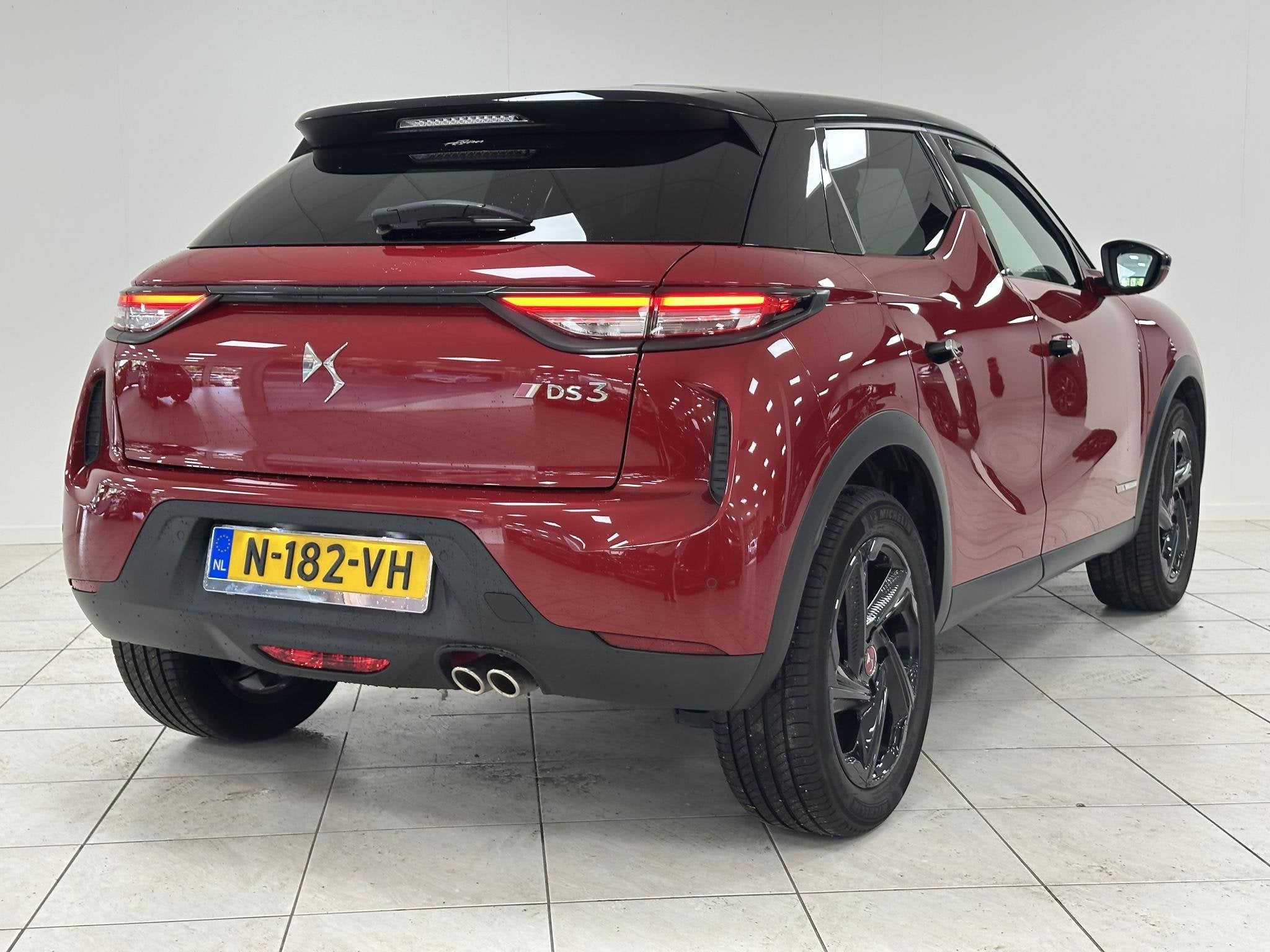 DS 3 Crossback 1.2 PureTech Performance Line+ ADAPTIVE CRUIS, Auto's, Gebruikt, 1199 cc, Met garantie (alle), Alcantara