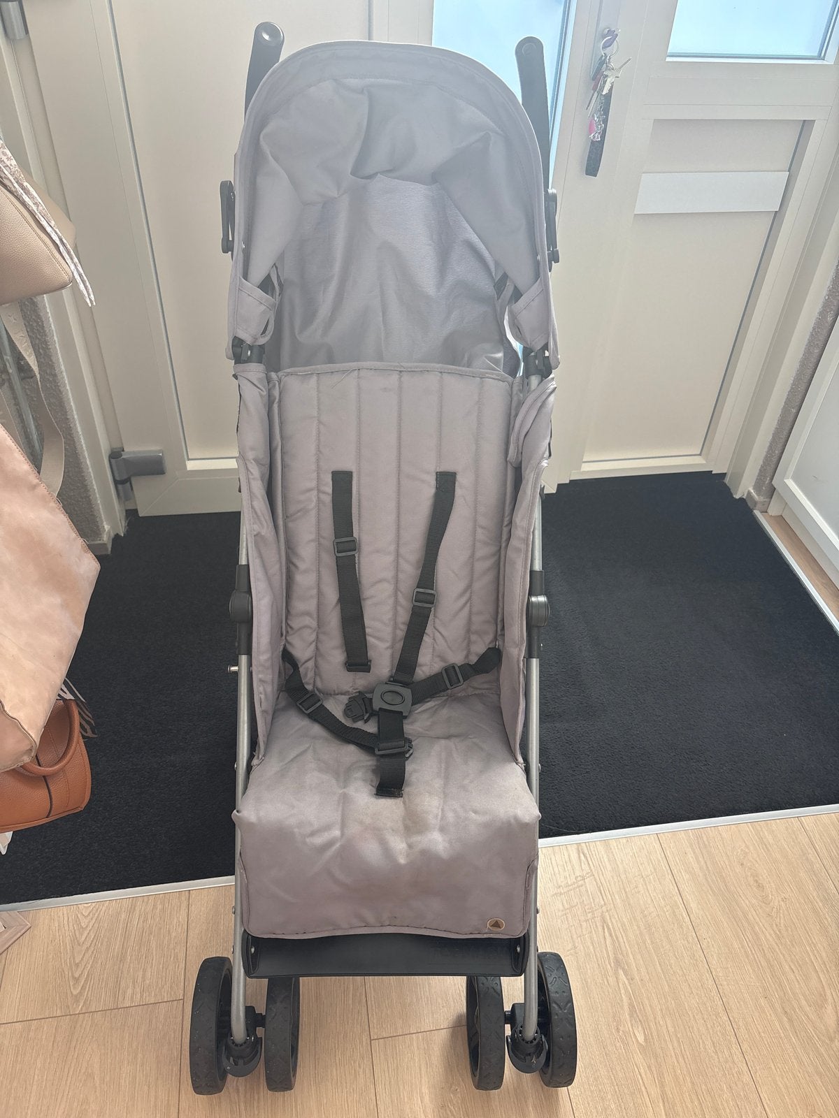 Grijze buggy met zonnekap en verstelbare rugleuning, Ophalen, Gebruikt, Overige merken, Verstelbare rugleuning