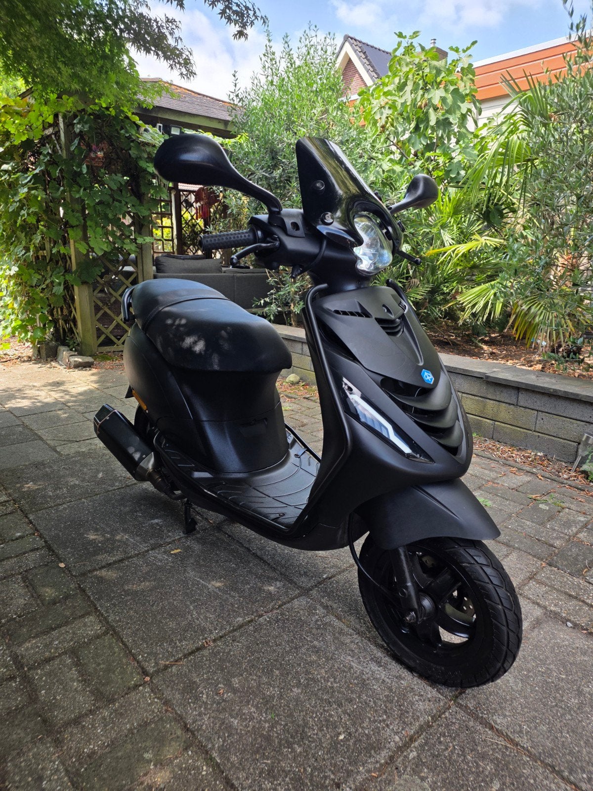 Piaggio Zip BROM 2019 5000km! (scooter brommer), Ophalen, Zo goed als nieuw