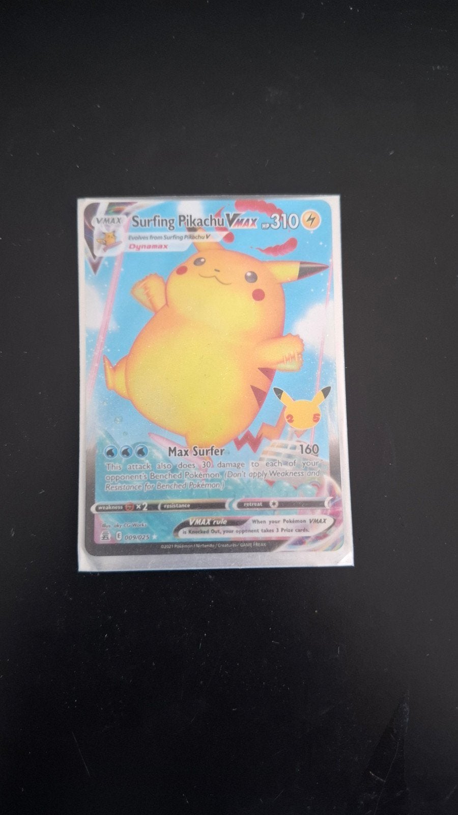 Pokémon Kaart: Surfing Pikachu VMAX (009/075), Verzenden, Zo goed als nieuw, Losse kaart