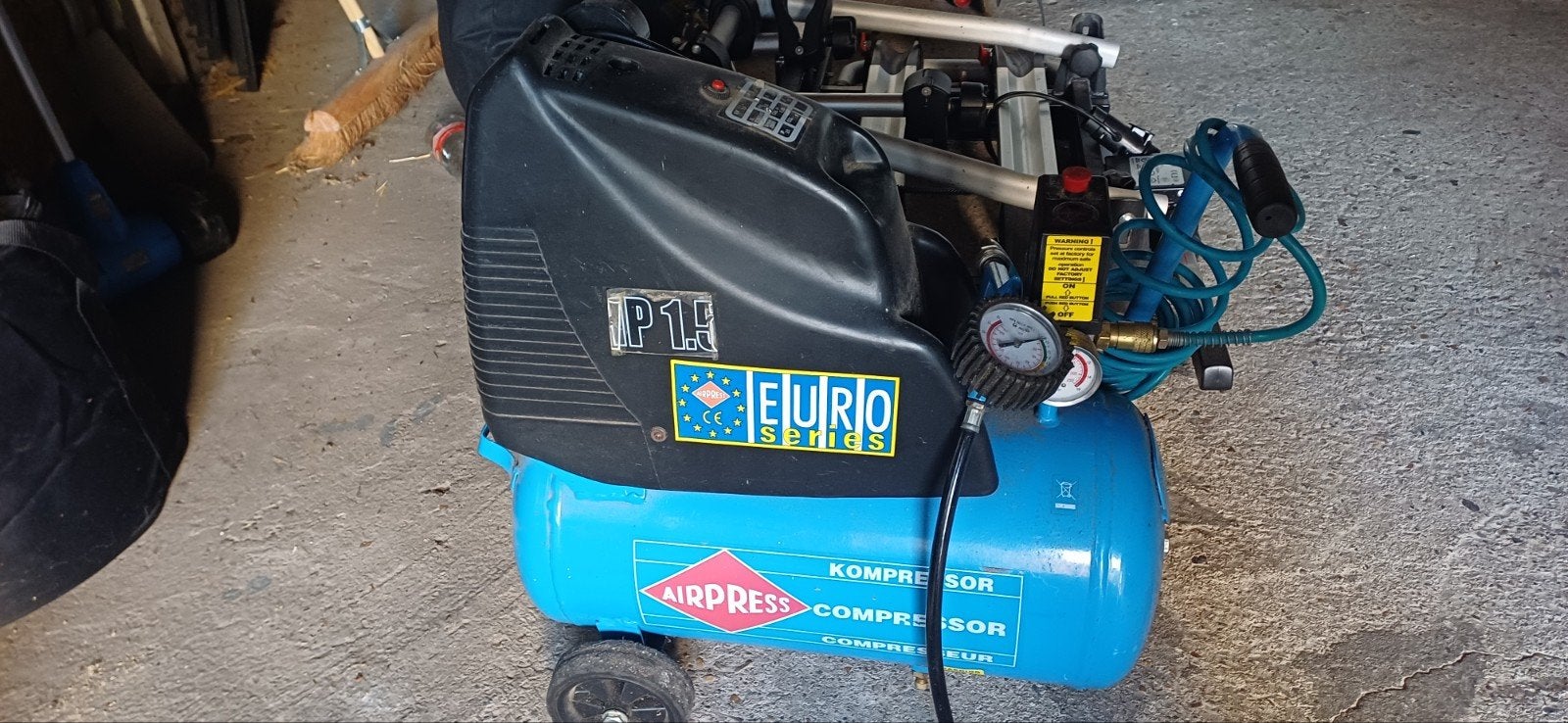 Airpress Compressor P1.9 Euro Series - 1.5 PK, Doe-het-zelf en Verbouw, Ophalen, Gebruikt, 6 tot 10 bar, Minder dan 200 liter/min