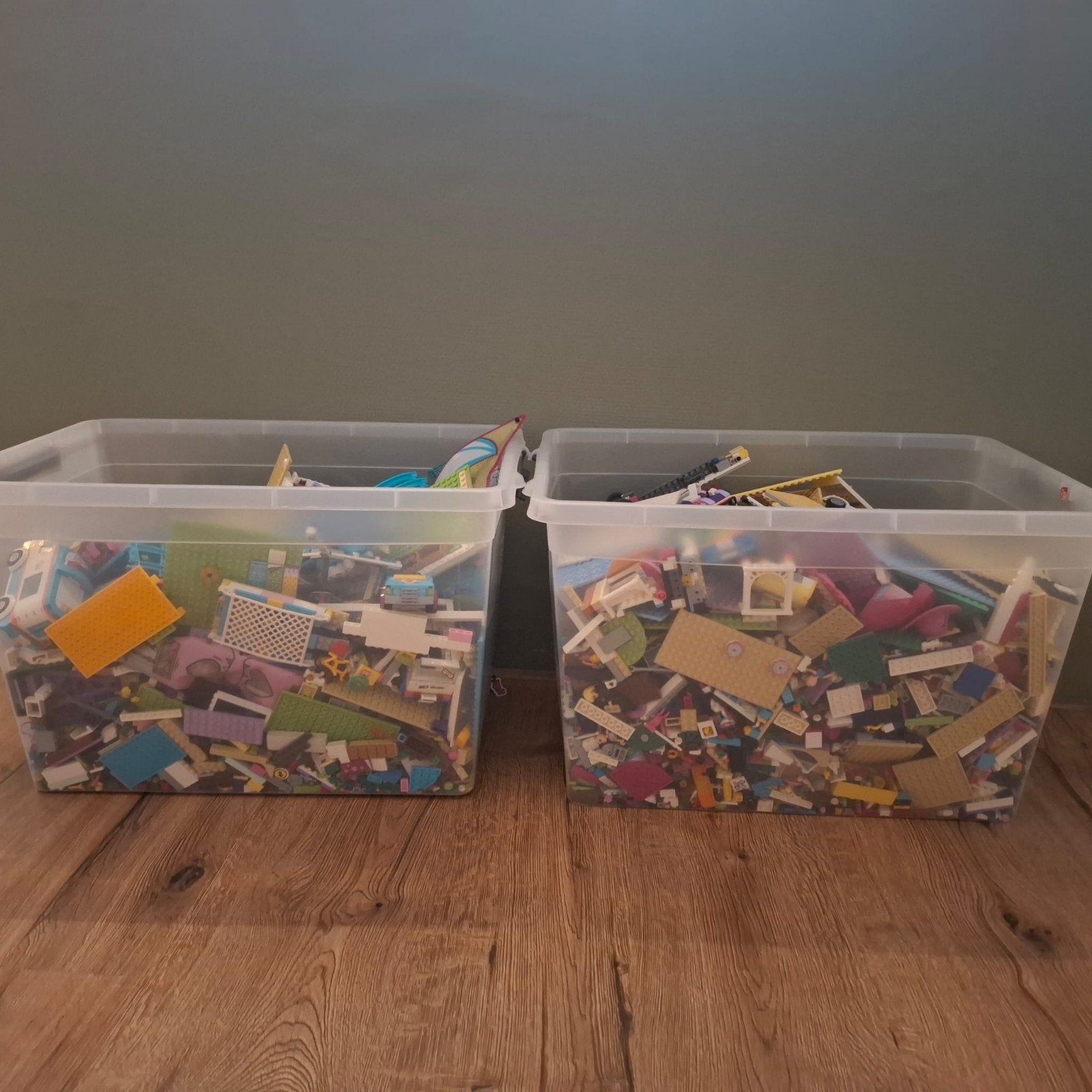 Grote partij LEGO Friends – 2 bakken vol + 30+ poppetjes & v, Kinderen en Baby's, Speelgoed | Duplo en Lego, Ophalen