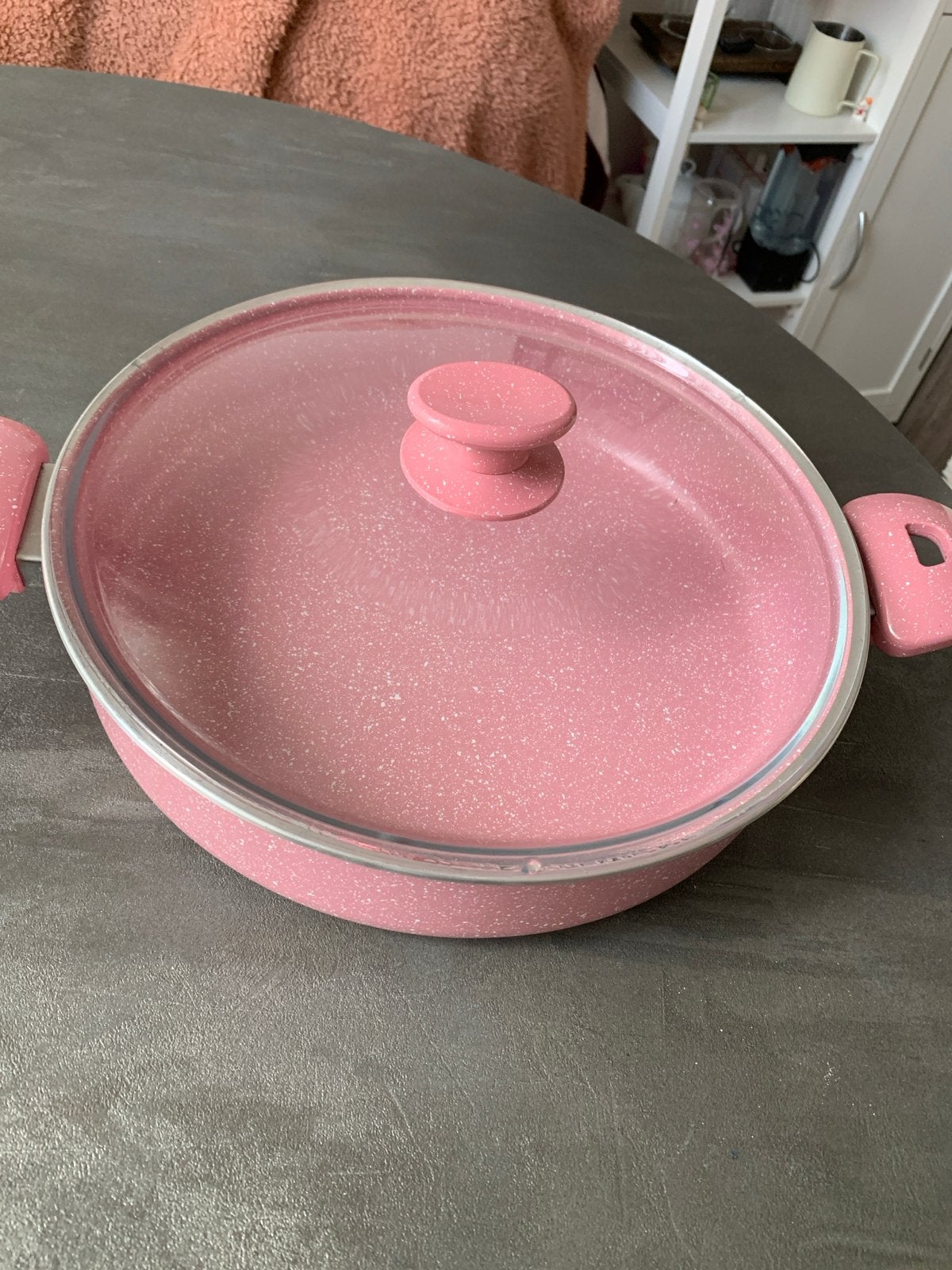 Roze koekenpan met deksel - Zo goed als nieuw, Ophalen, Koekenpan, Antiaanbaklaag, Aluminium