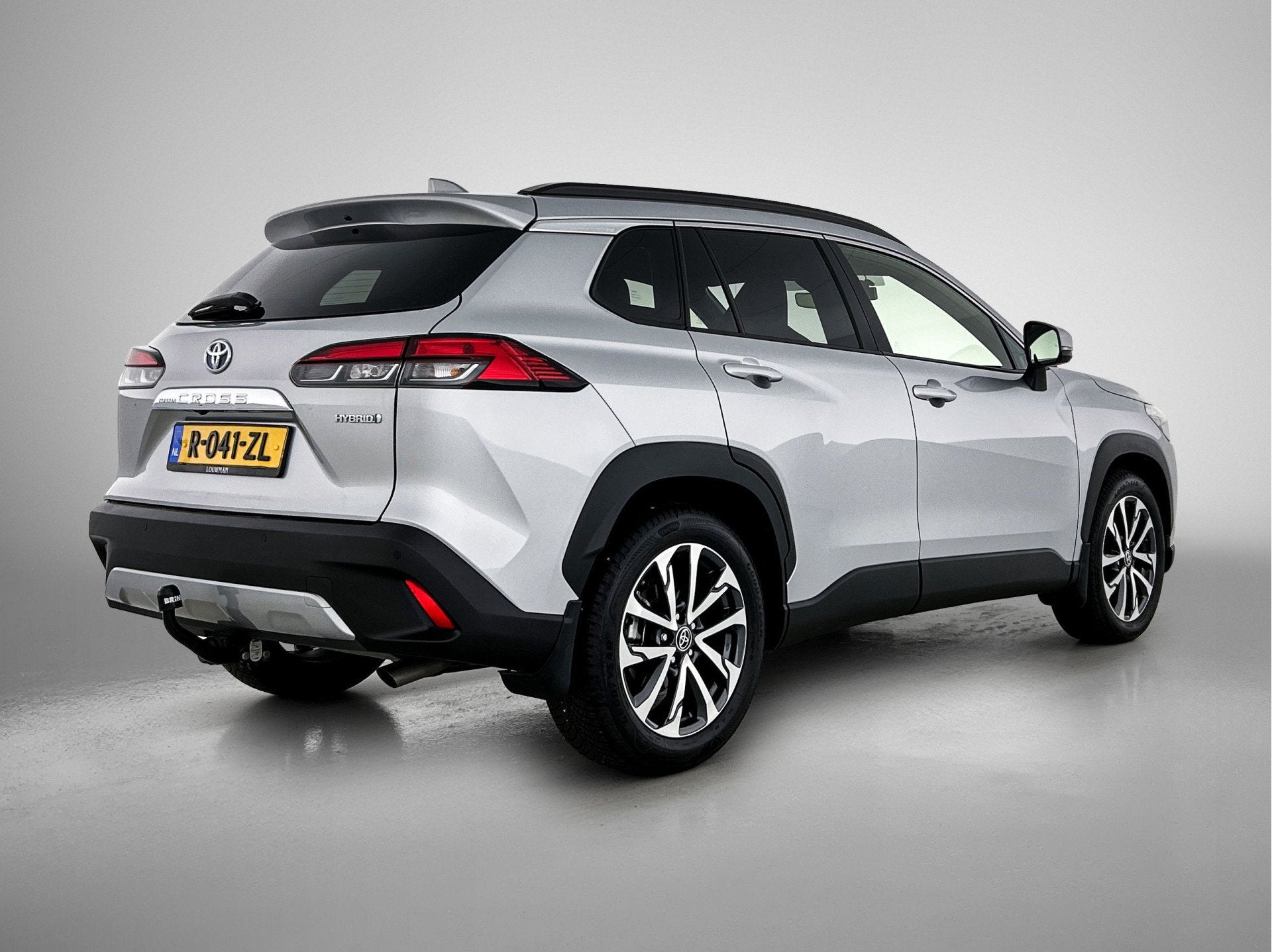Toyota Corolla Cross 2.0 Hybrid First Edition | Navigatie |, 12 maanden, Gebruikt, 4 cilinders, Leder en Stof