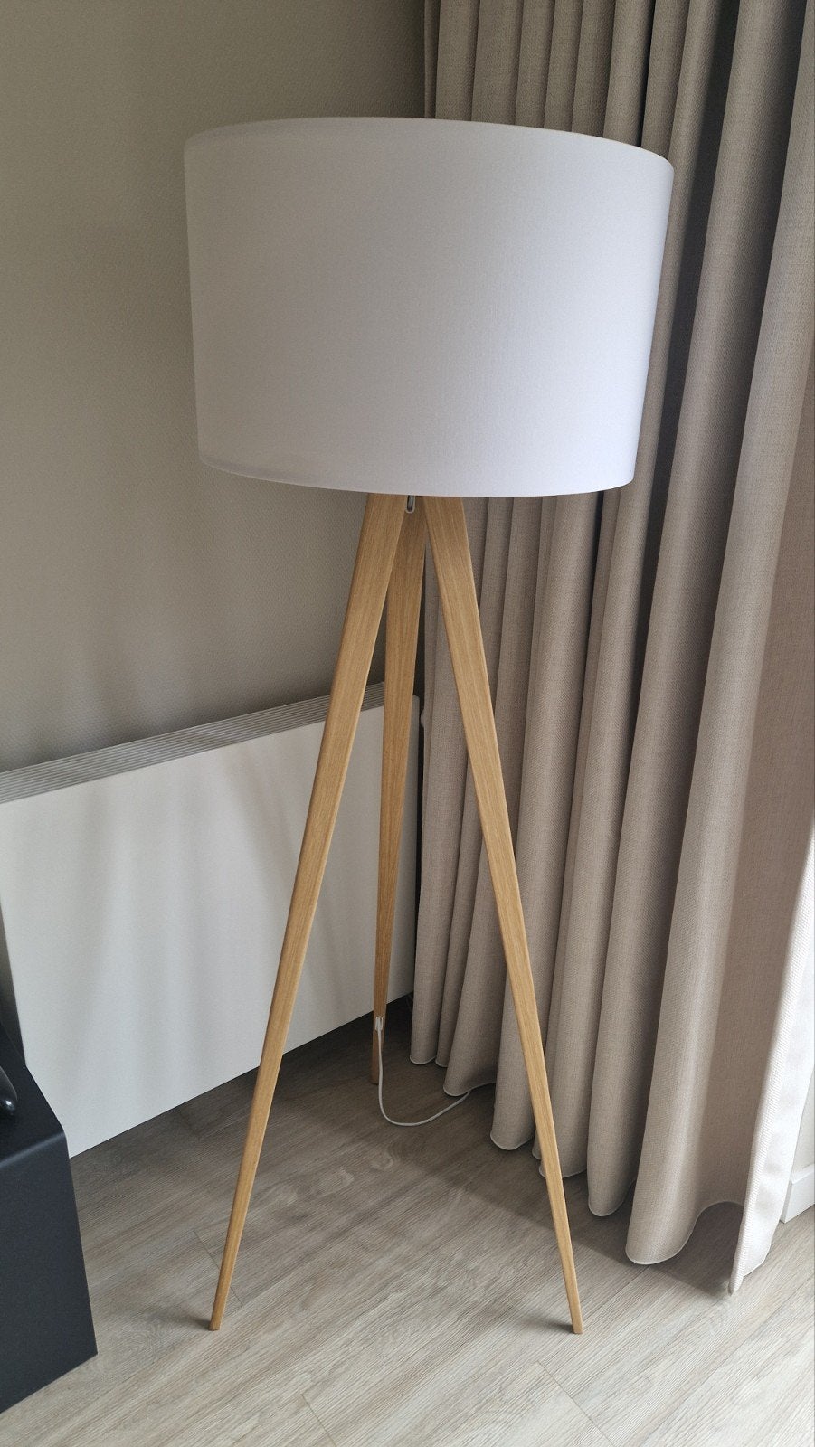 Zuiver Vloerlamp, Huis en Inrichting, Ophalen, Modern, Scandinavisch, 100 tot 150 cm, E27 (groot)