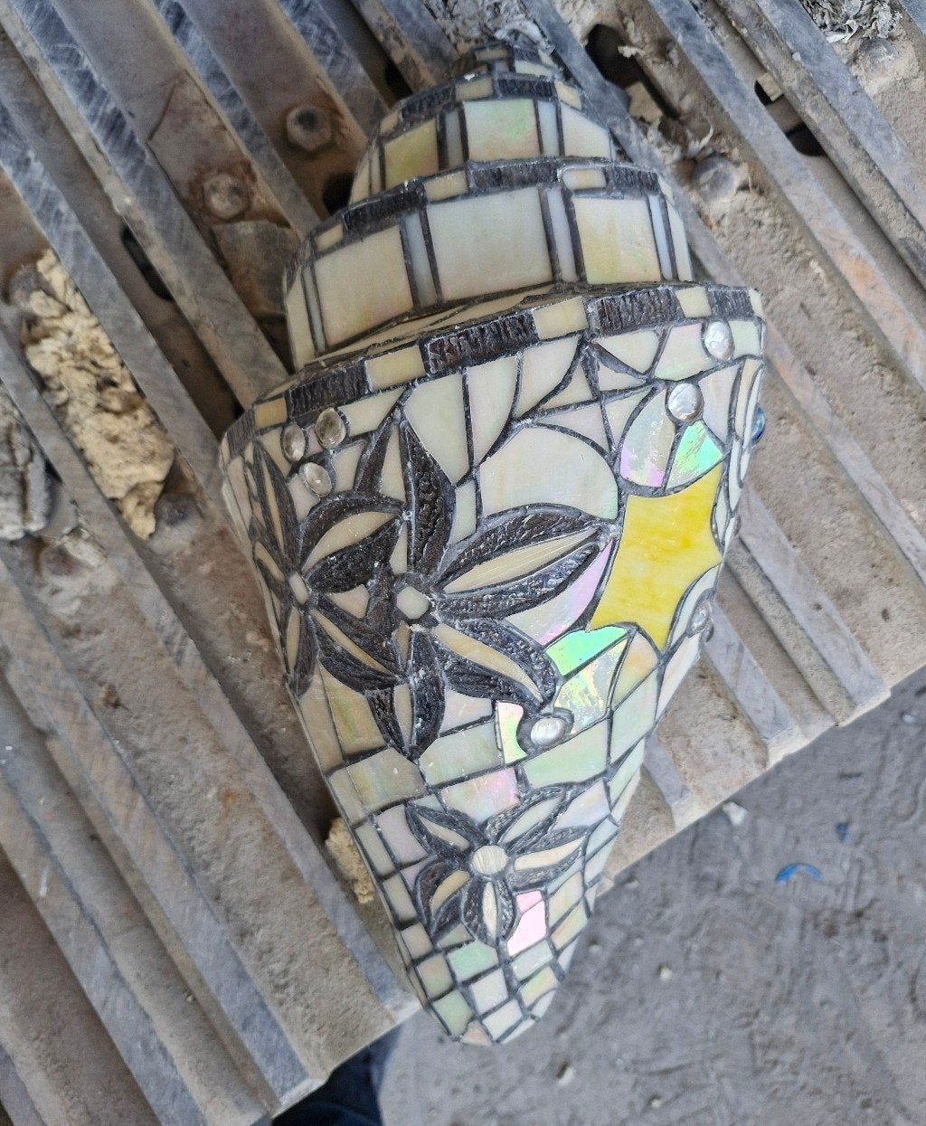Vintage Tiffany stijl glas in lood lamp schelp vorm., Antiek en Kunst, Antiek | Lampen, Ophalen
