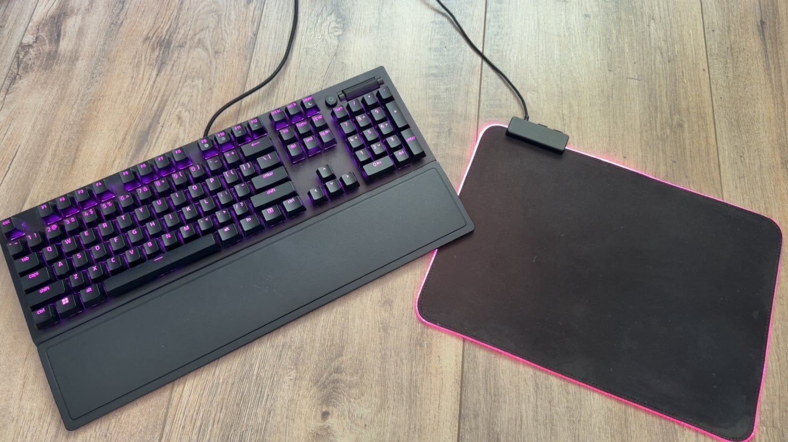 Razer BlackWidow V3 Gaming Toetsenbord + Razer muismat, Computers en Software, Toetsenborden, Zo goed als nieuw, Qwerty, Bedraad