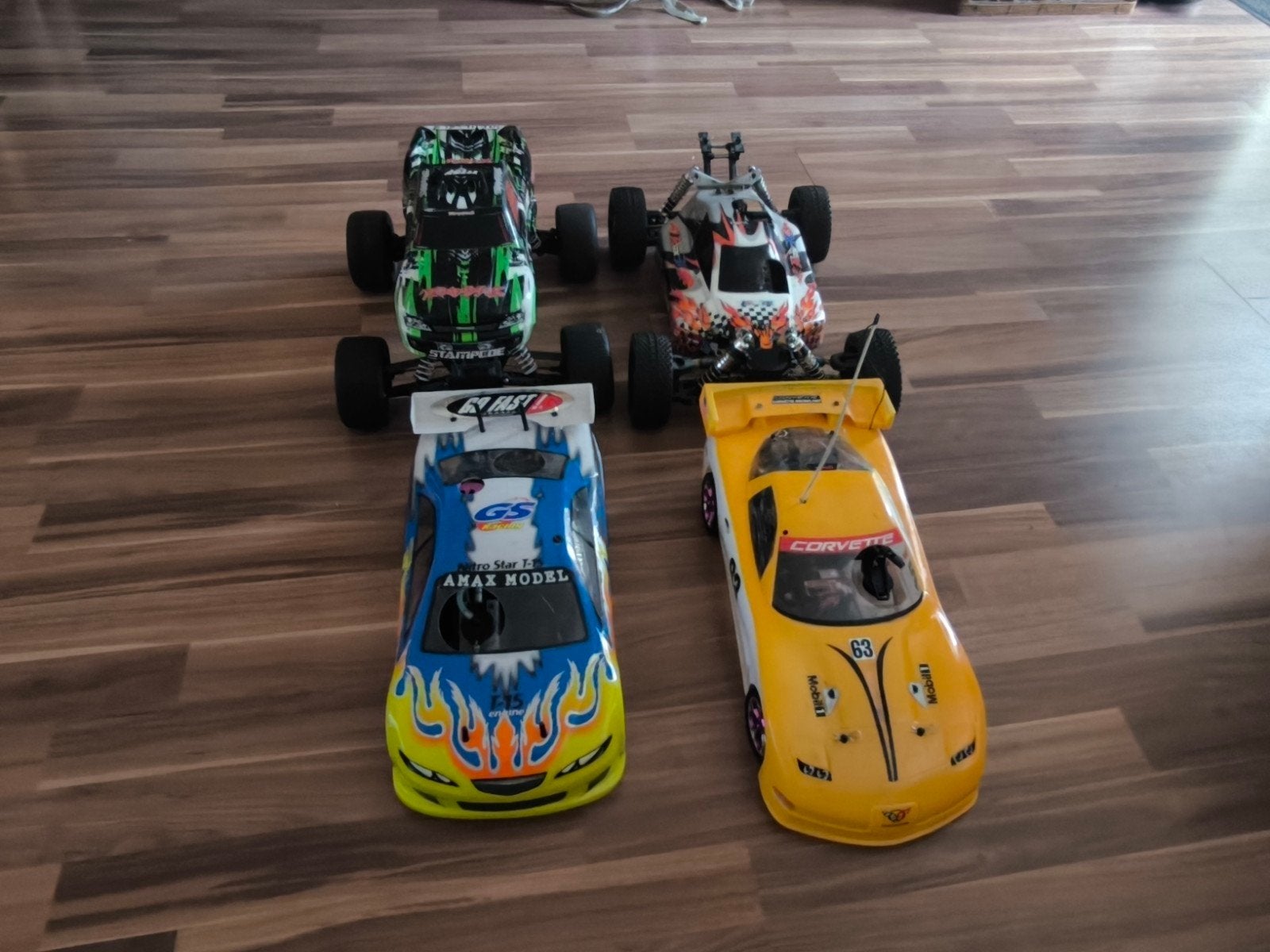 RC Auto Collectie: Traxxas, Nitro & Vintage Corvett ruilen, Hobby en Vrije tijd, Modelbouw | Radiografisch | Auto's, Ophalen, Gebruikt