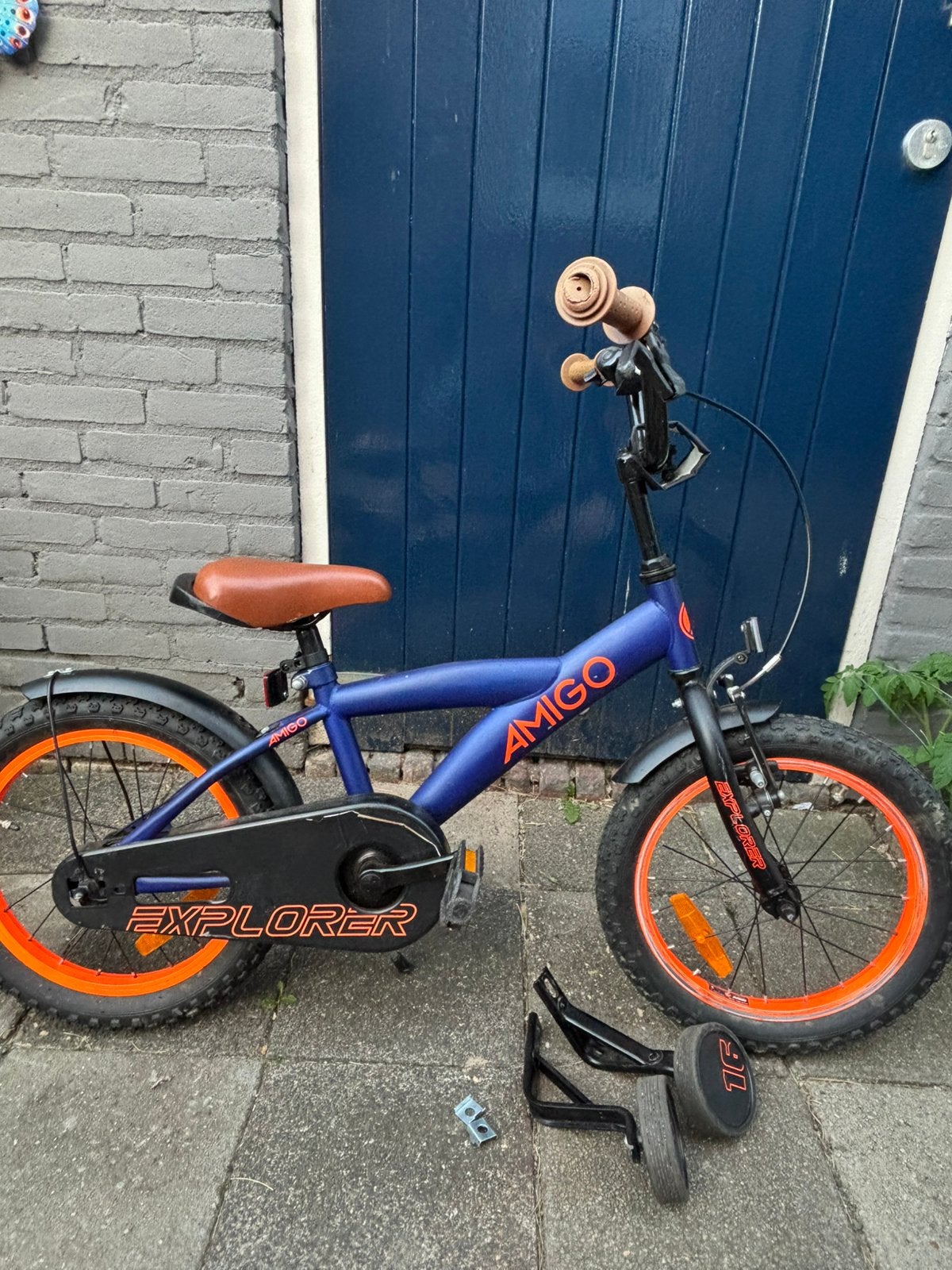 Jongensfieta amigo 16 inch, Ophalen, Zo goed als nieuw, 16 tot 20 inch, Zijwieltjes