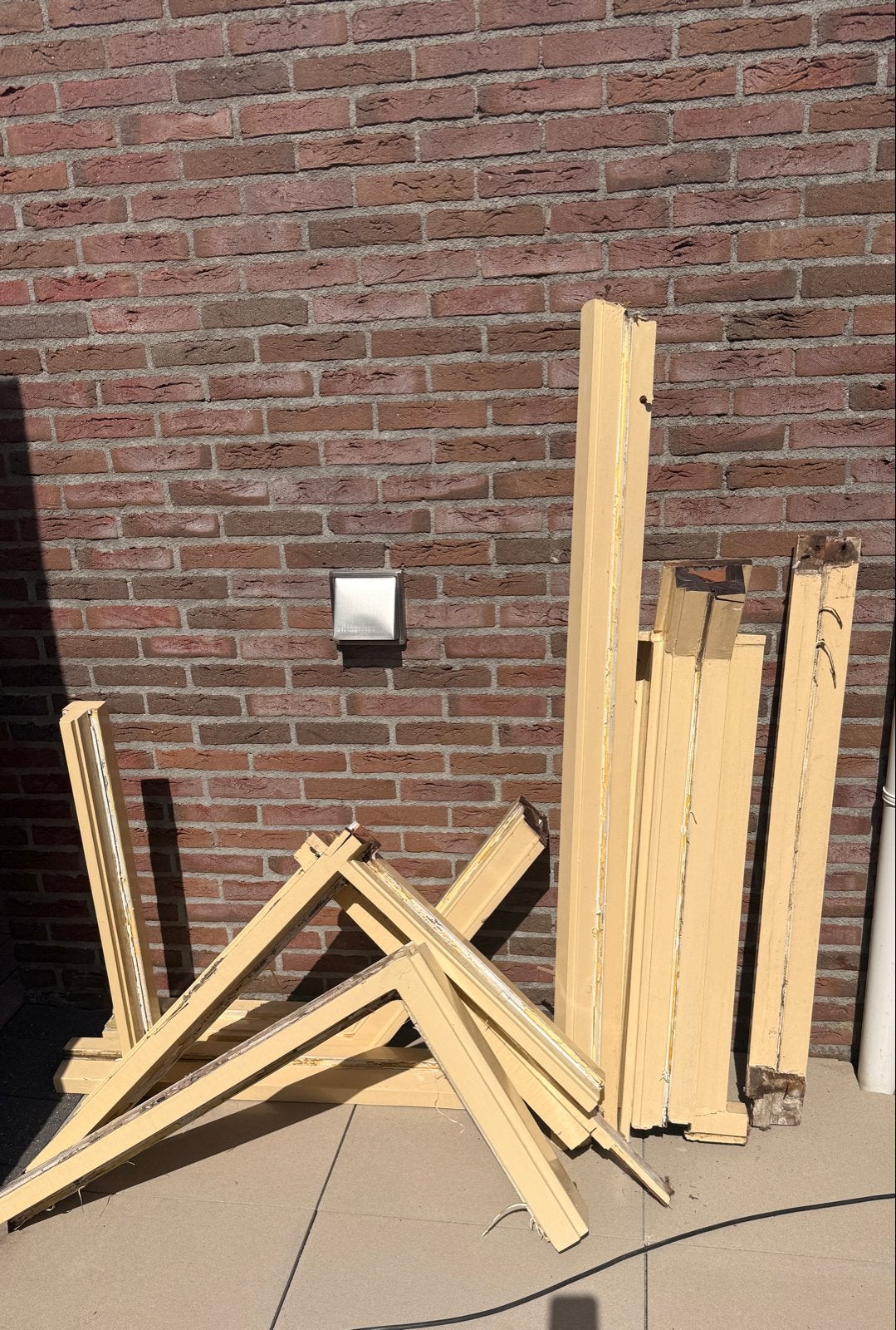 Gratis!Hard Houten kozijnen- Gebruikt-Sloop, Ophalen, Gebruikt, Minder dan 80 cm, Overige typen