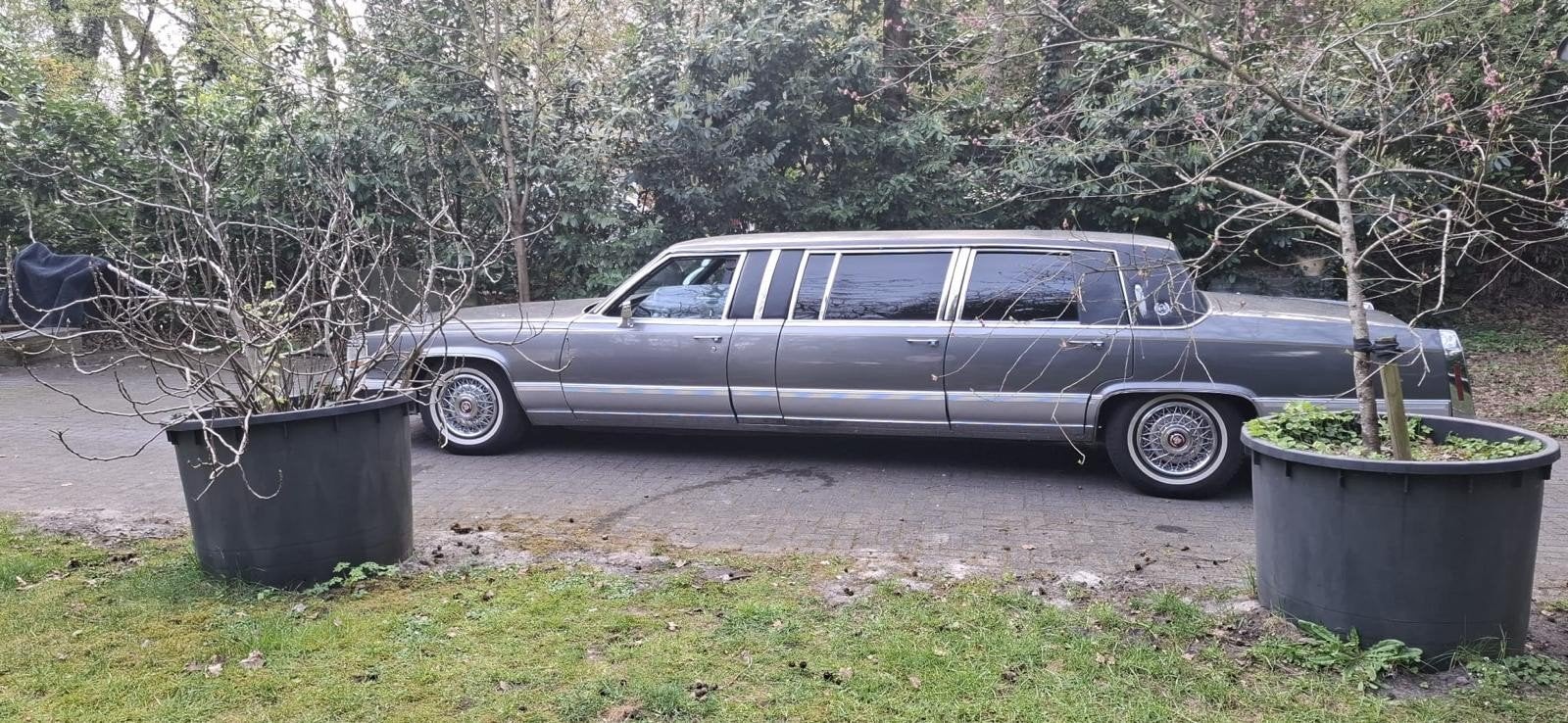 Prachtive 6 deurs Cadillac Ceville, Auto's, Automaat, Achterwielaandrijving, Zwart, Overige carrosserieën