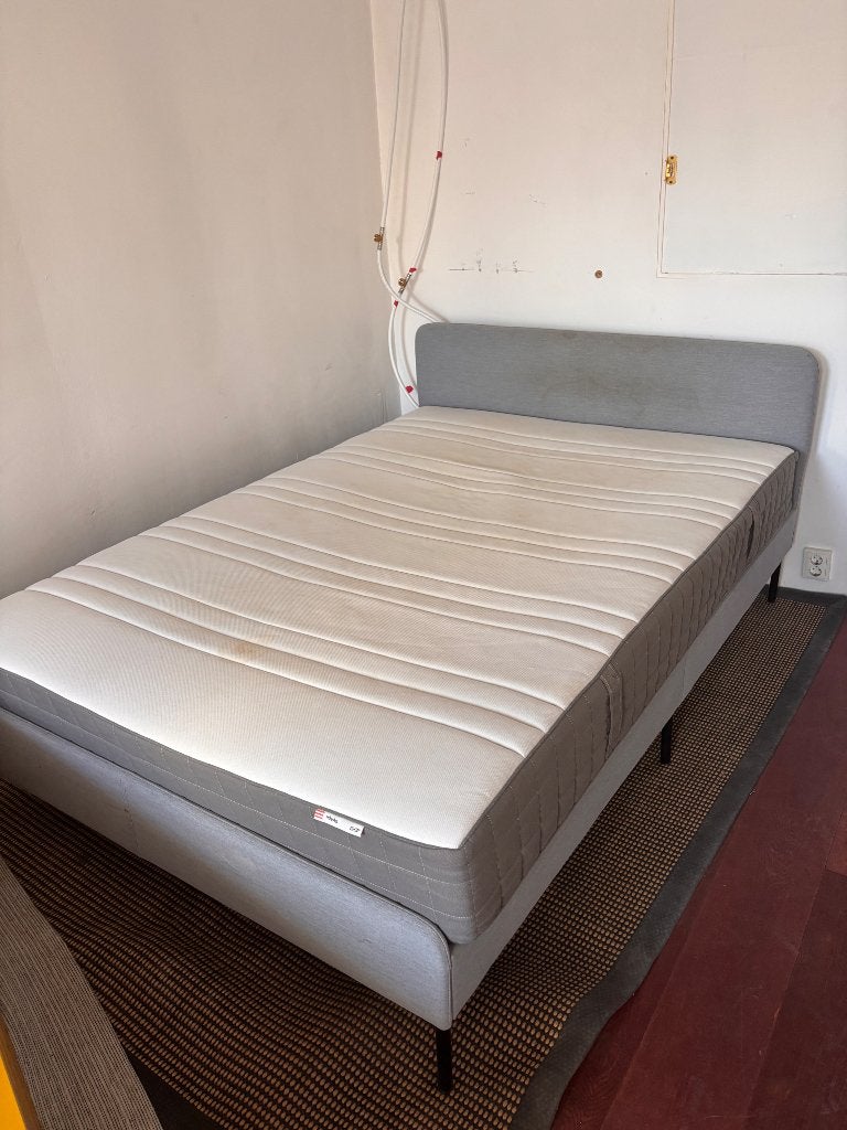 IKEA bed 140x200 met lattenbodem en mattress. 2,5 jar oud, Ophalen, Gebruikt, Tweepersoons, 140 cm