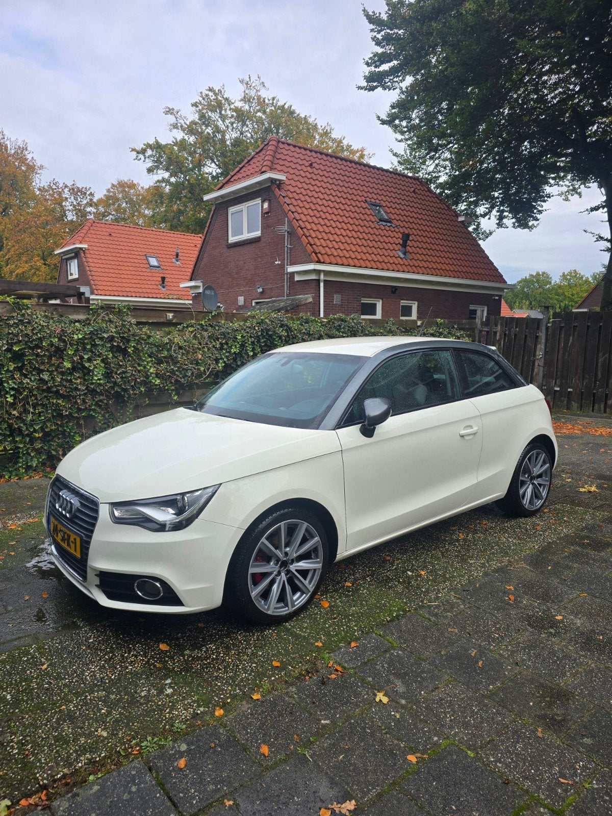 Audi A1 1.4 Tfsi 90KW S-tronic 2011 Wit, Auto's, A1, Zwart, 4 cilinders, 4 stoelen