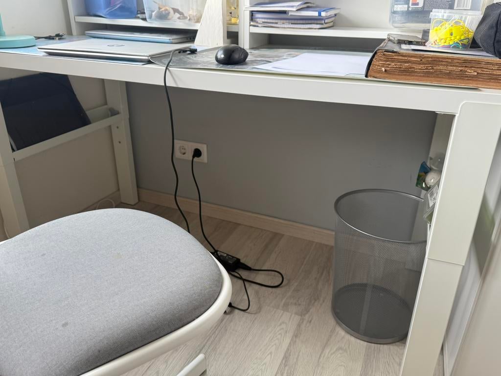 Ikea kinder bureau hoogte verstelbaar inclusief stoel, Huizen en Kamers
