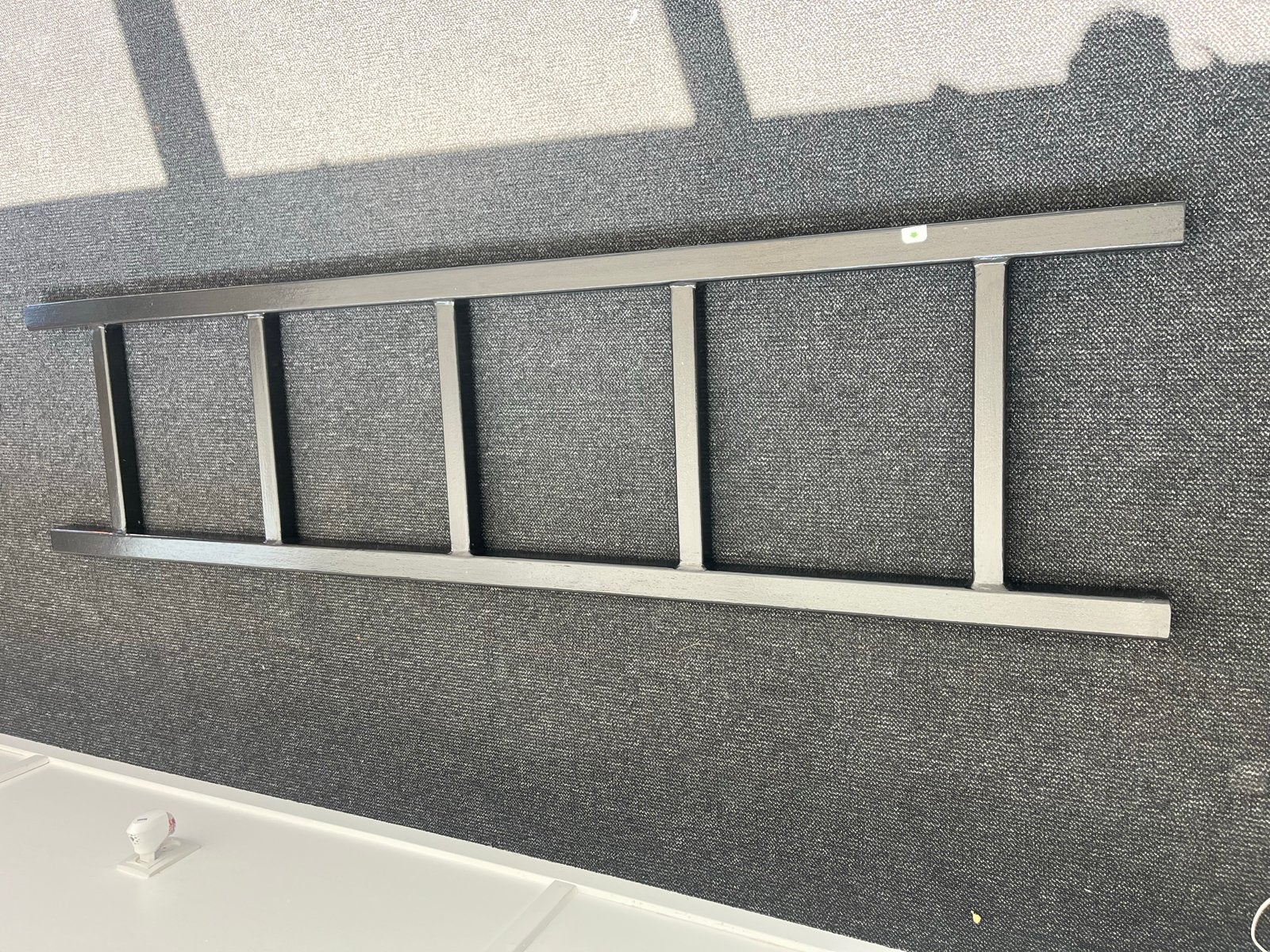 Decoratieve onverwoestbare trap/ladder, Ophalen, Zo goed als nieuw, Zwart, Metaal